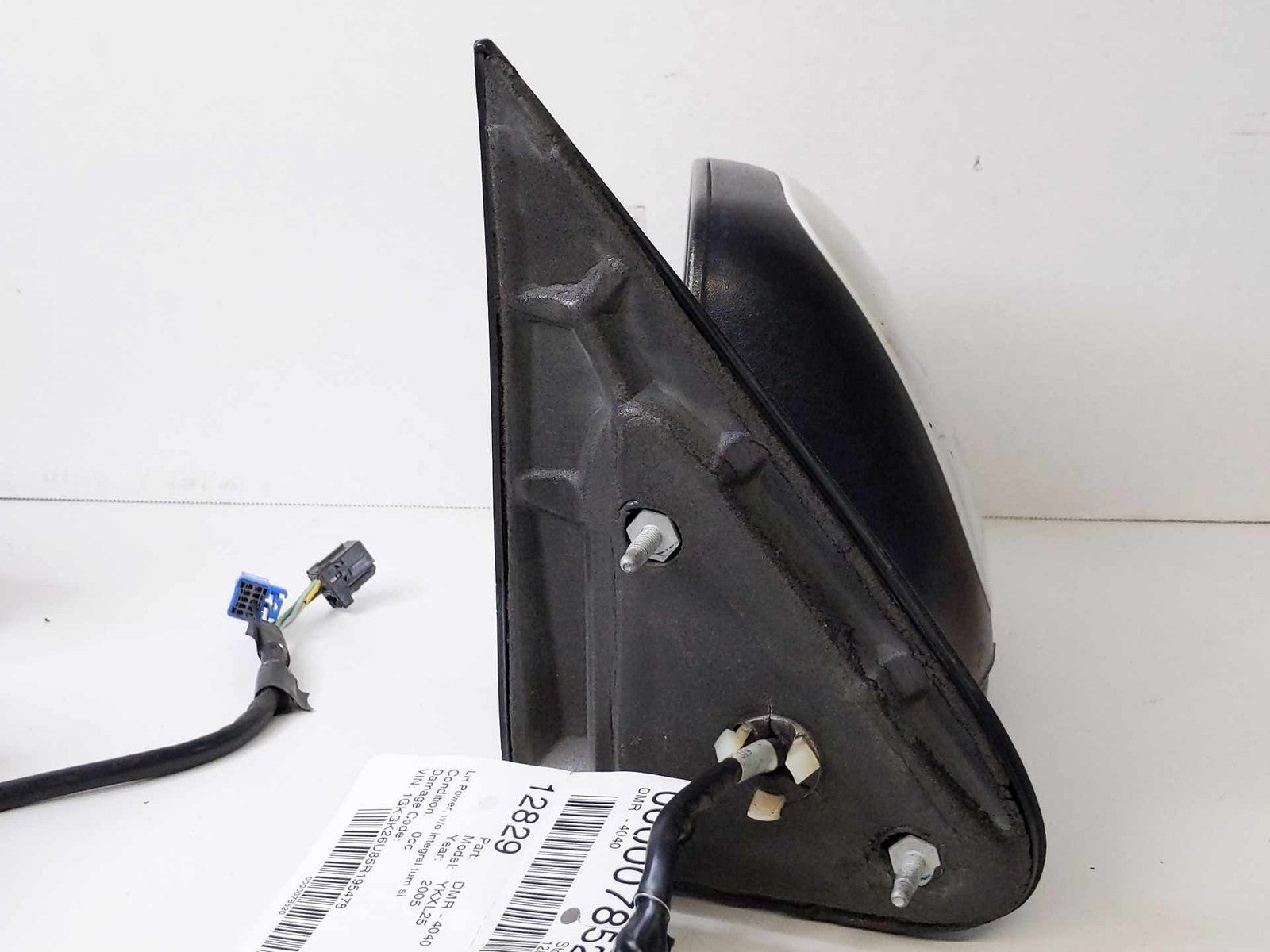 Door Mirror GMC YUKON XL 2500 Left 03 04 05 063