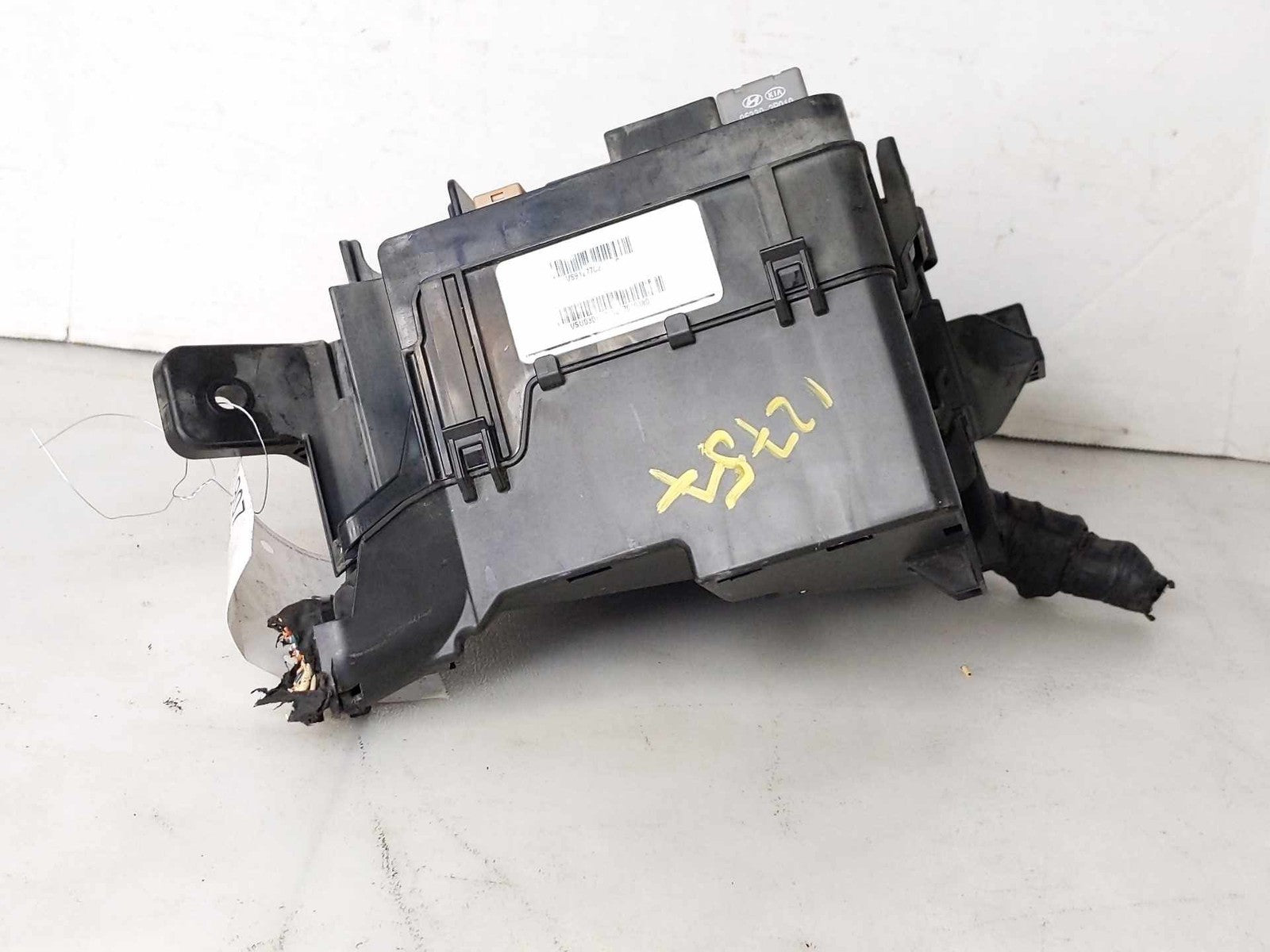 Engine Fuse Box HYUNDAI SONATA 16 175