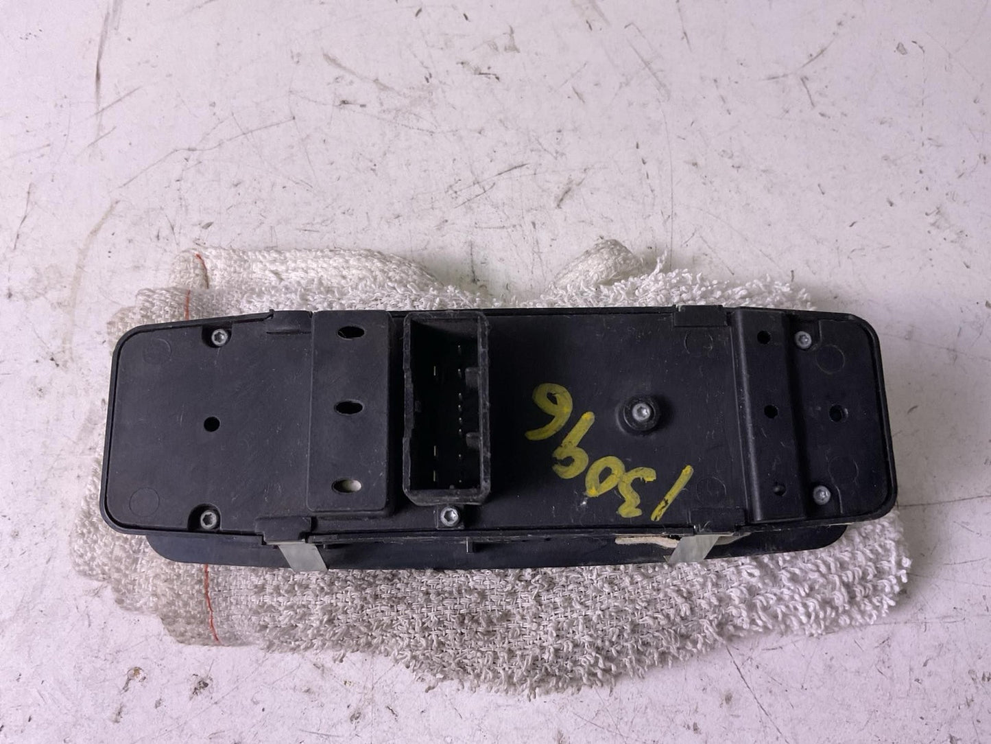 Door Switch Front DODGE CHARGER 11 12 13 143