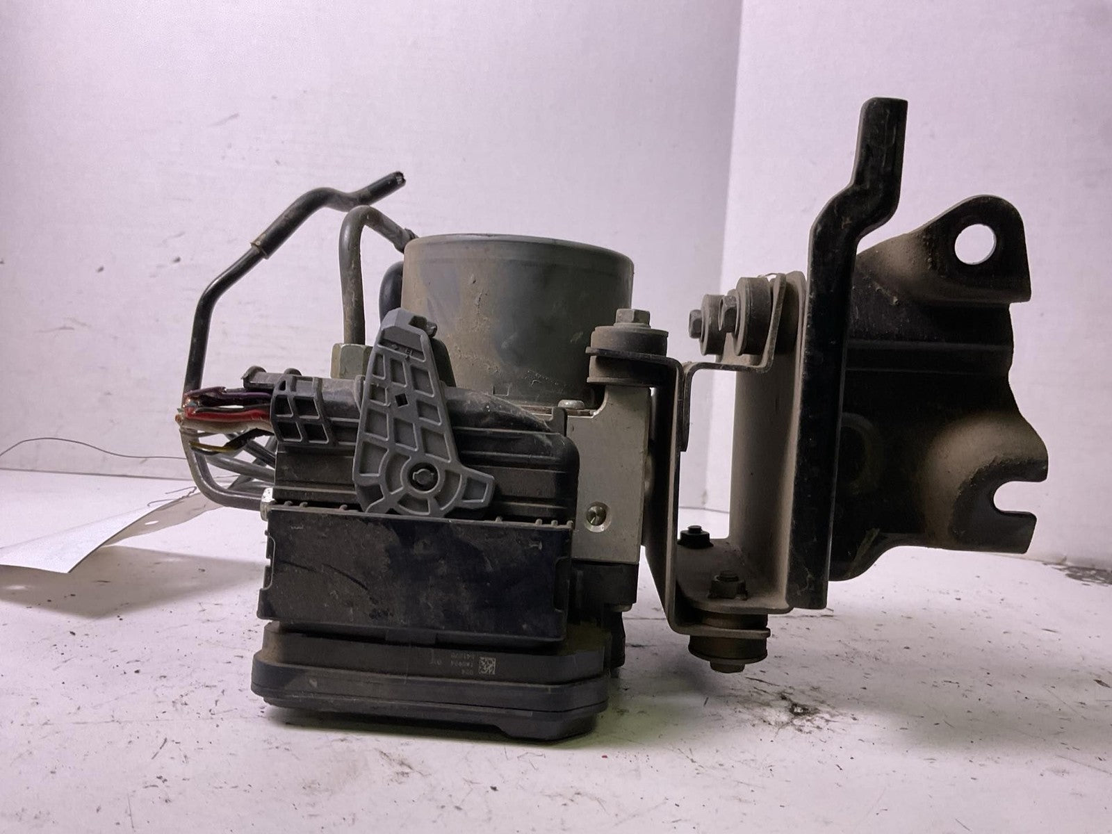 Anti-lock Brake Parts NISSAN MAXIMA 16 17 182