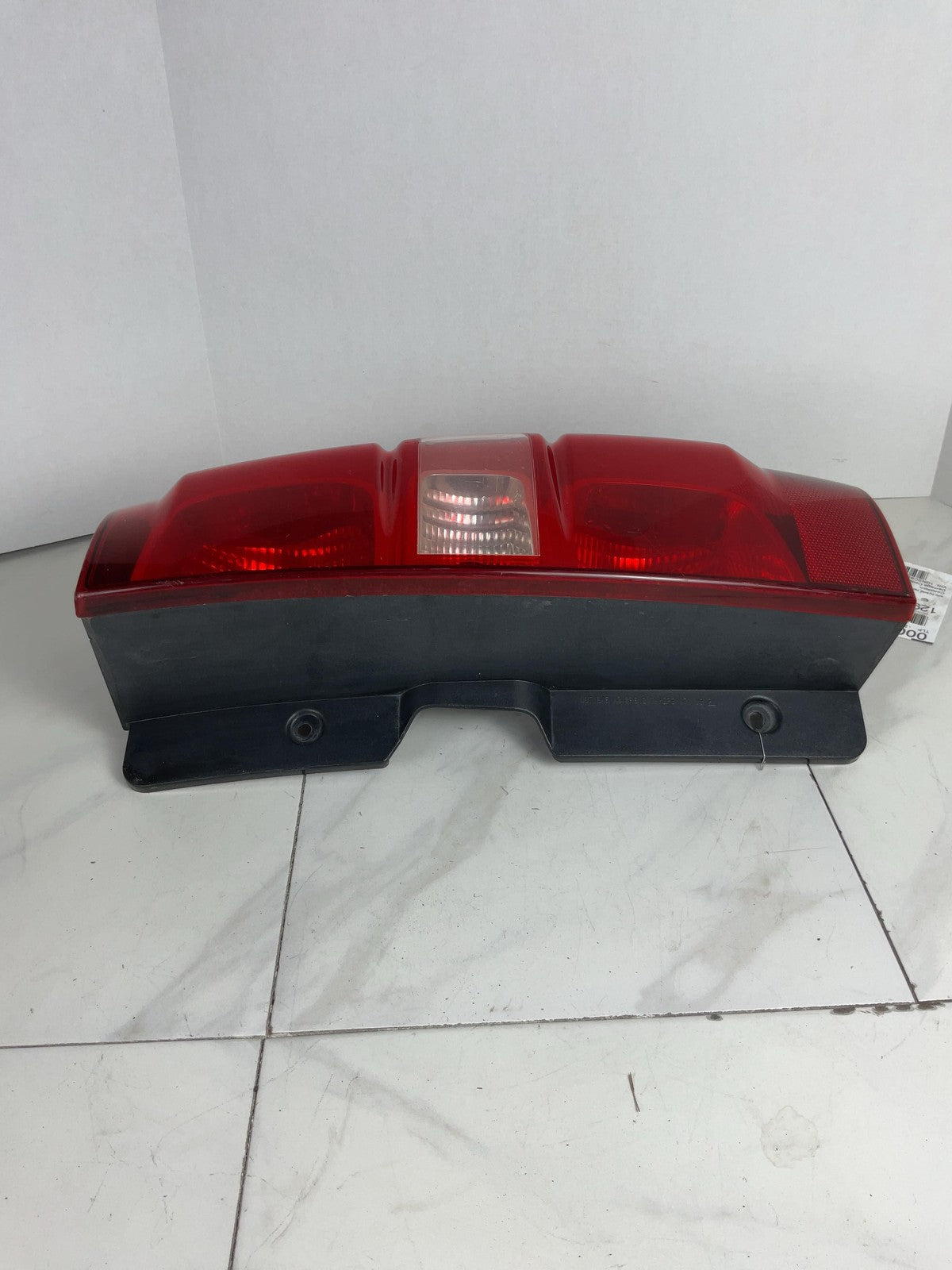 Tail Light Assembly CHEVY TAHOE Right 07 08 09 10 11 12 13 142