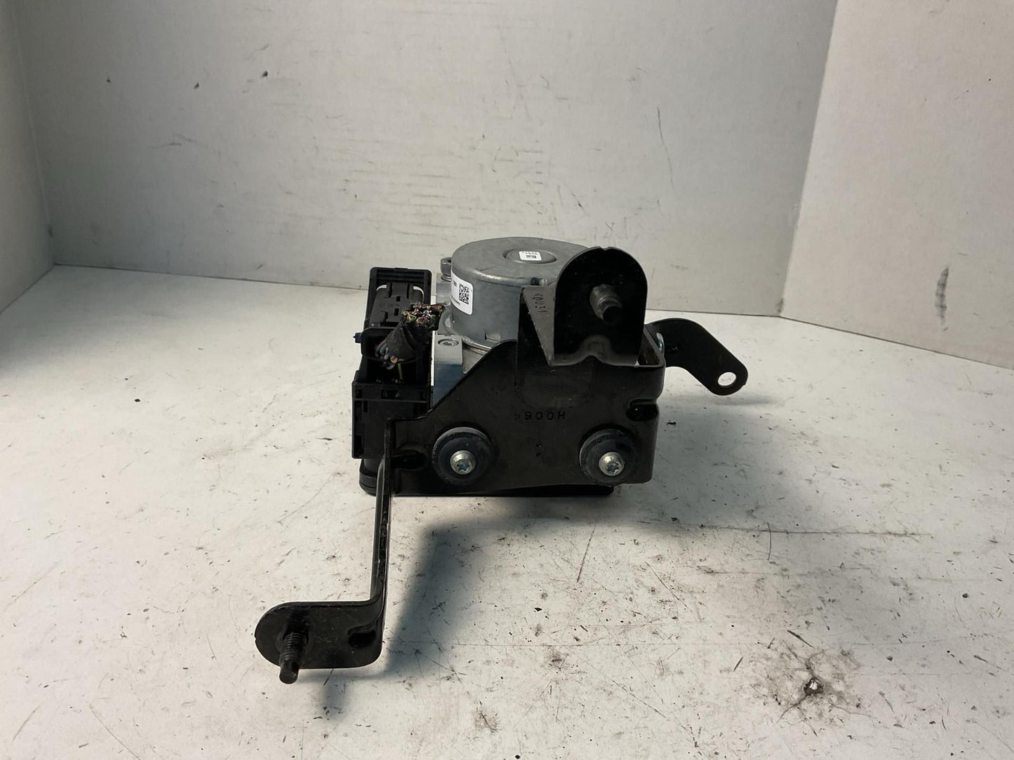 Anti-lock Brake Parts FORD MUSTANG 182