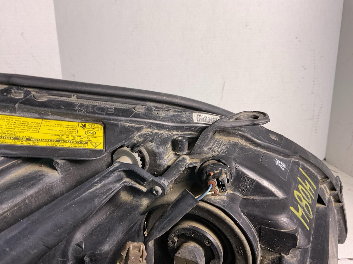 Headlamp Assembly LEXUS RX330 Left 04 05 065