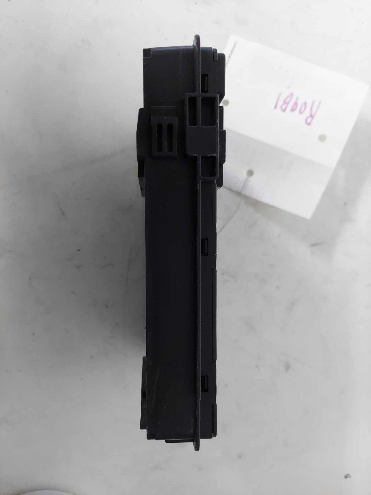 Engine Fuse Box NISSAN VERSA 13 14 15 16 17 18 195