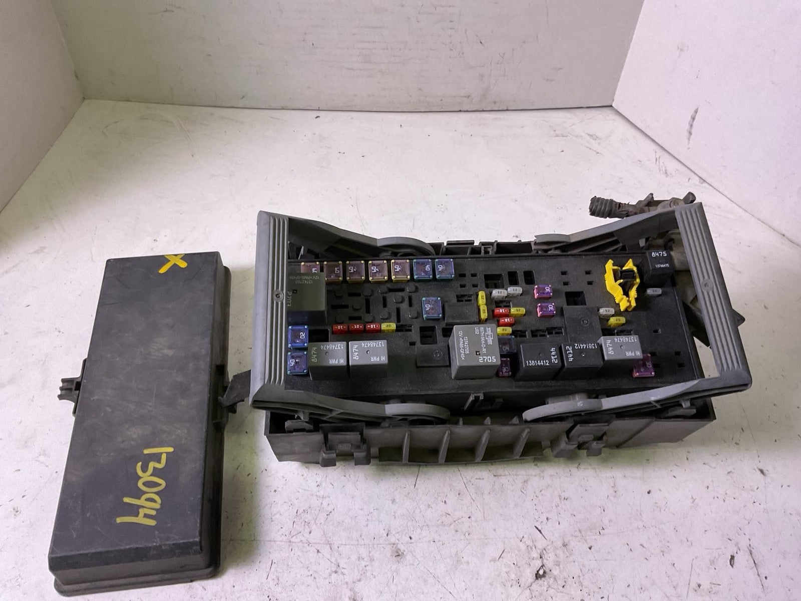 Engine Fuse Box DODGE JOURNEY 130