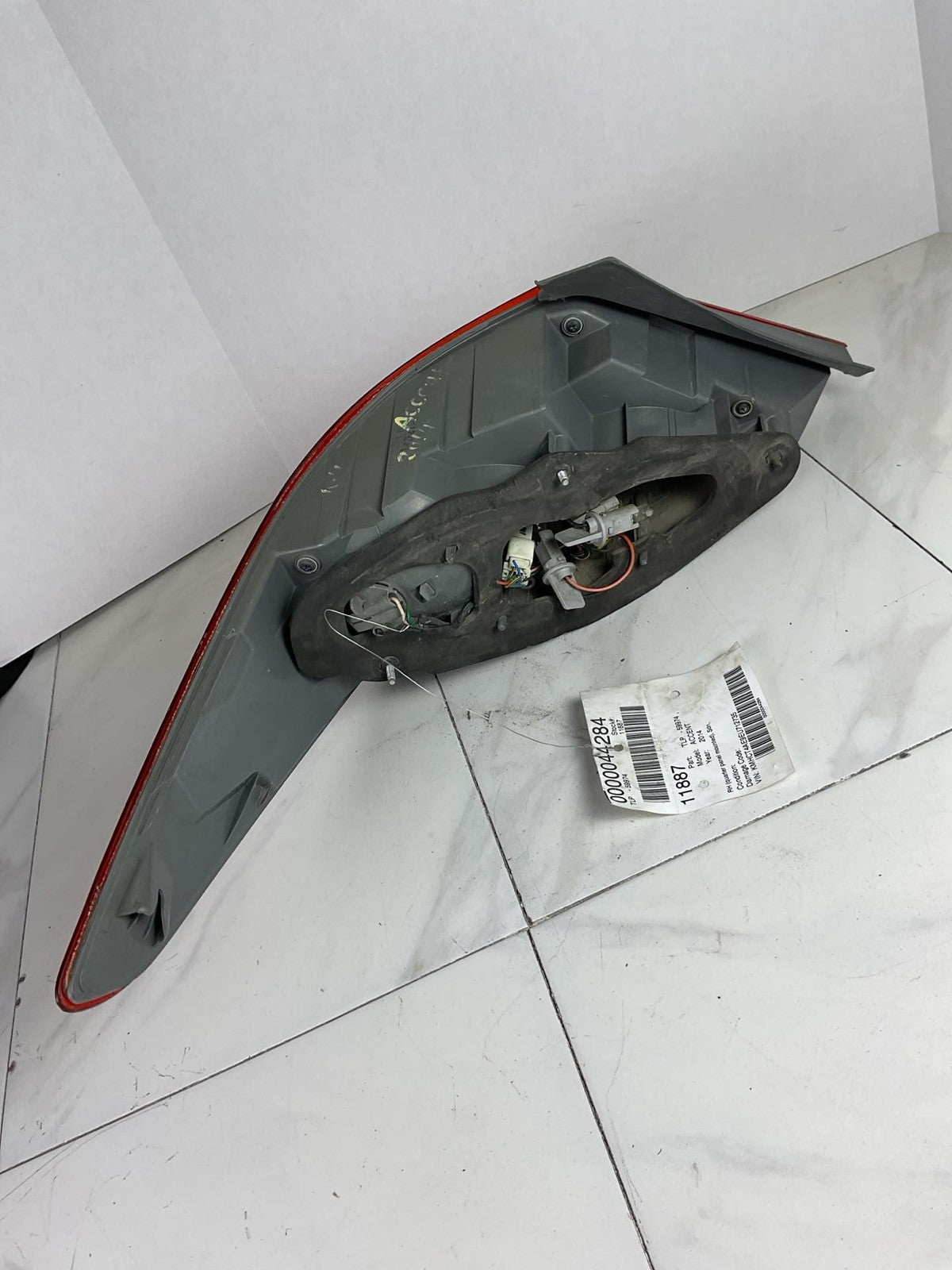 Tail Light Assembly HYUNDAI ACCENT Right 12 13 144