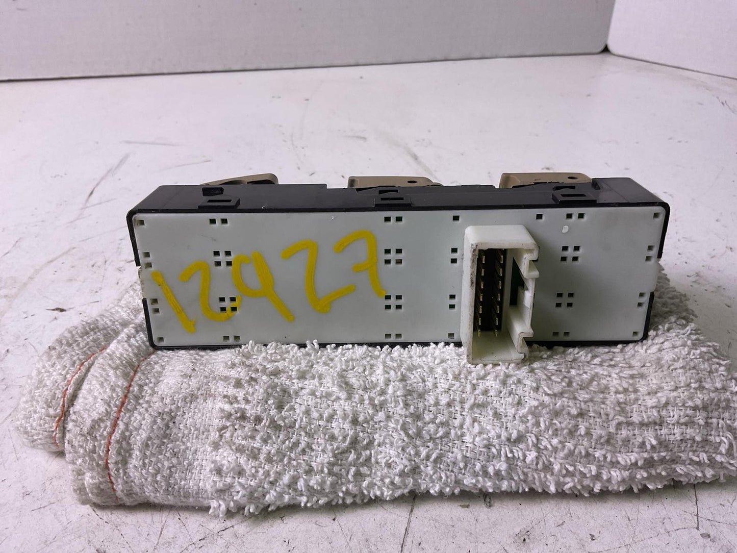 Door Switch Front HYUNDAI SONATA 11 12 13 14 153