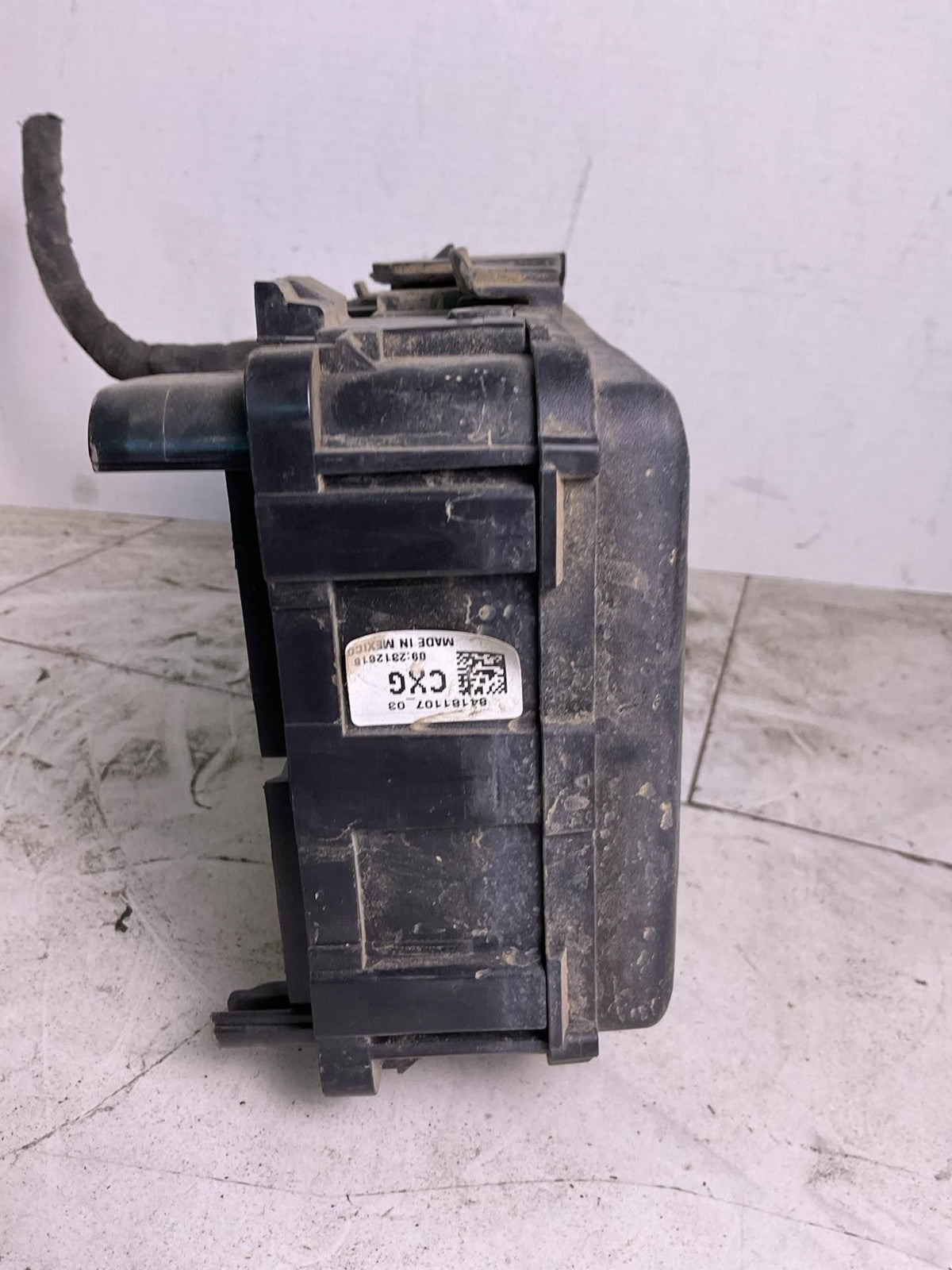 Engine Fuse Box CHEVY MALIBU 18 194