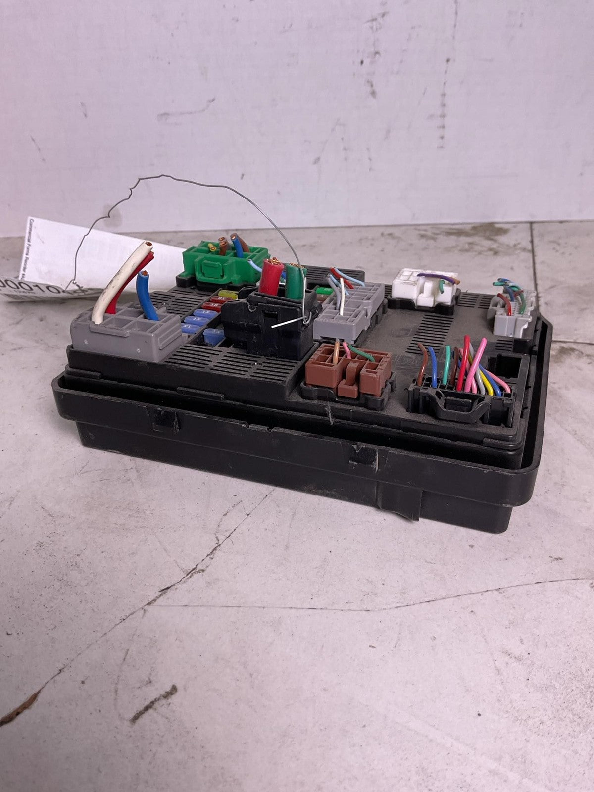 Engine Fuse Box NISSAN VERSA 20 21 22 23 243