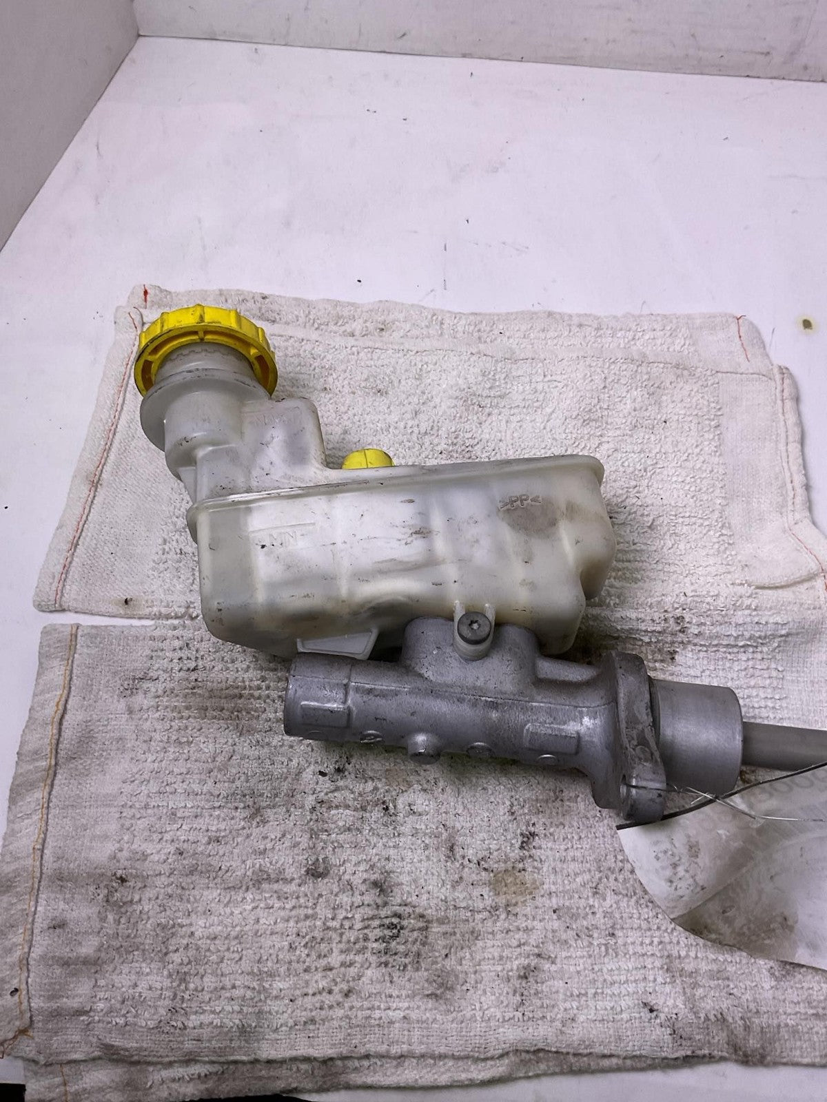 Master Cylinder DODGE DART 13 14 15 161