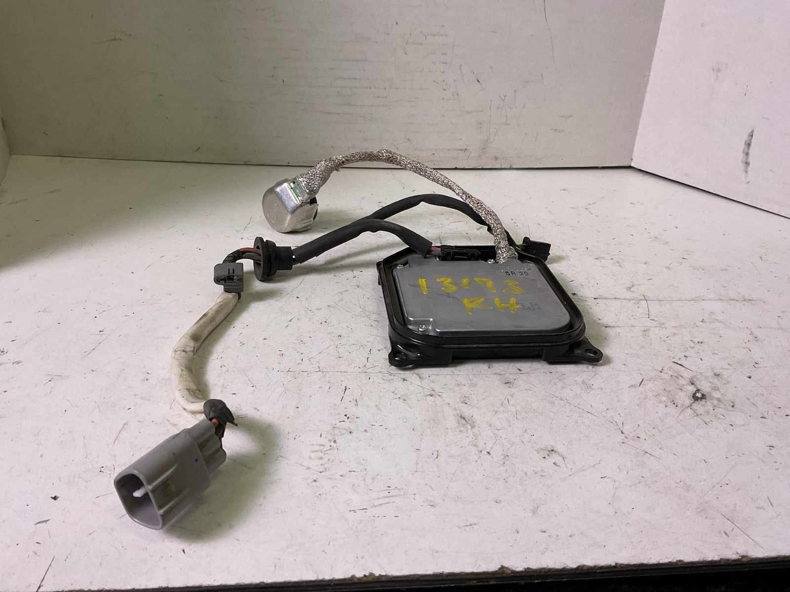 Headlamp Ballast LEXUS ES350 Right 140