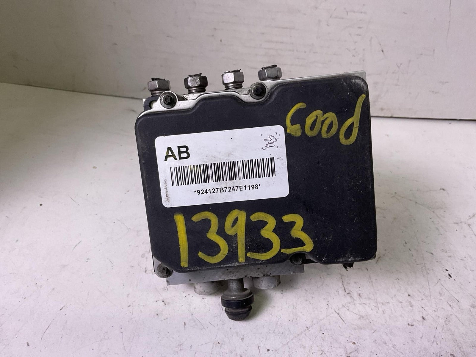 Anti-lock Brake Parts ESCALADE ESV 084