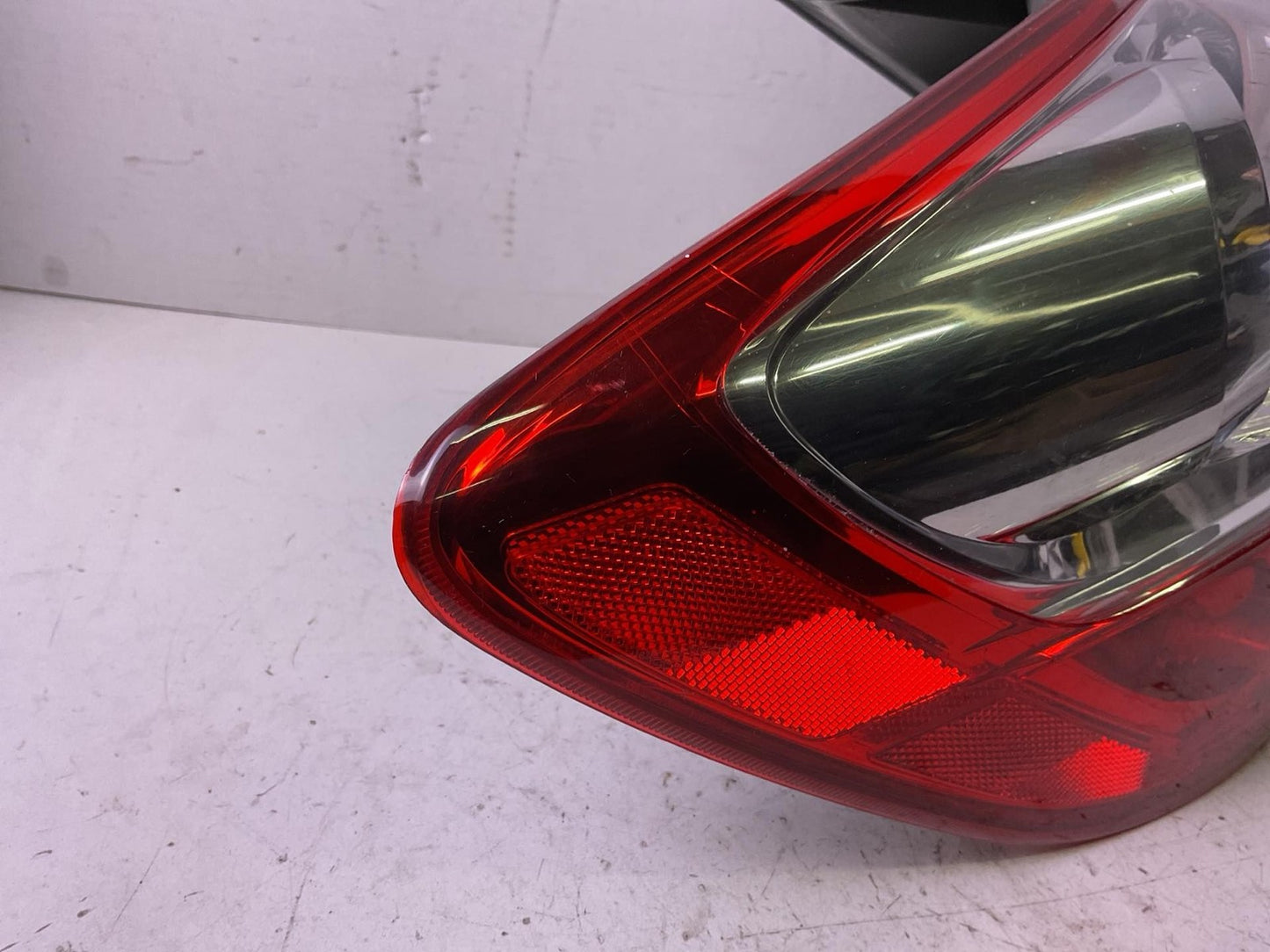Tail Light Assembly Left Driver Side For 2009-2014 Toyota Matrix4