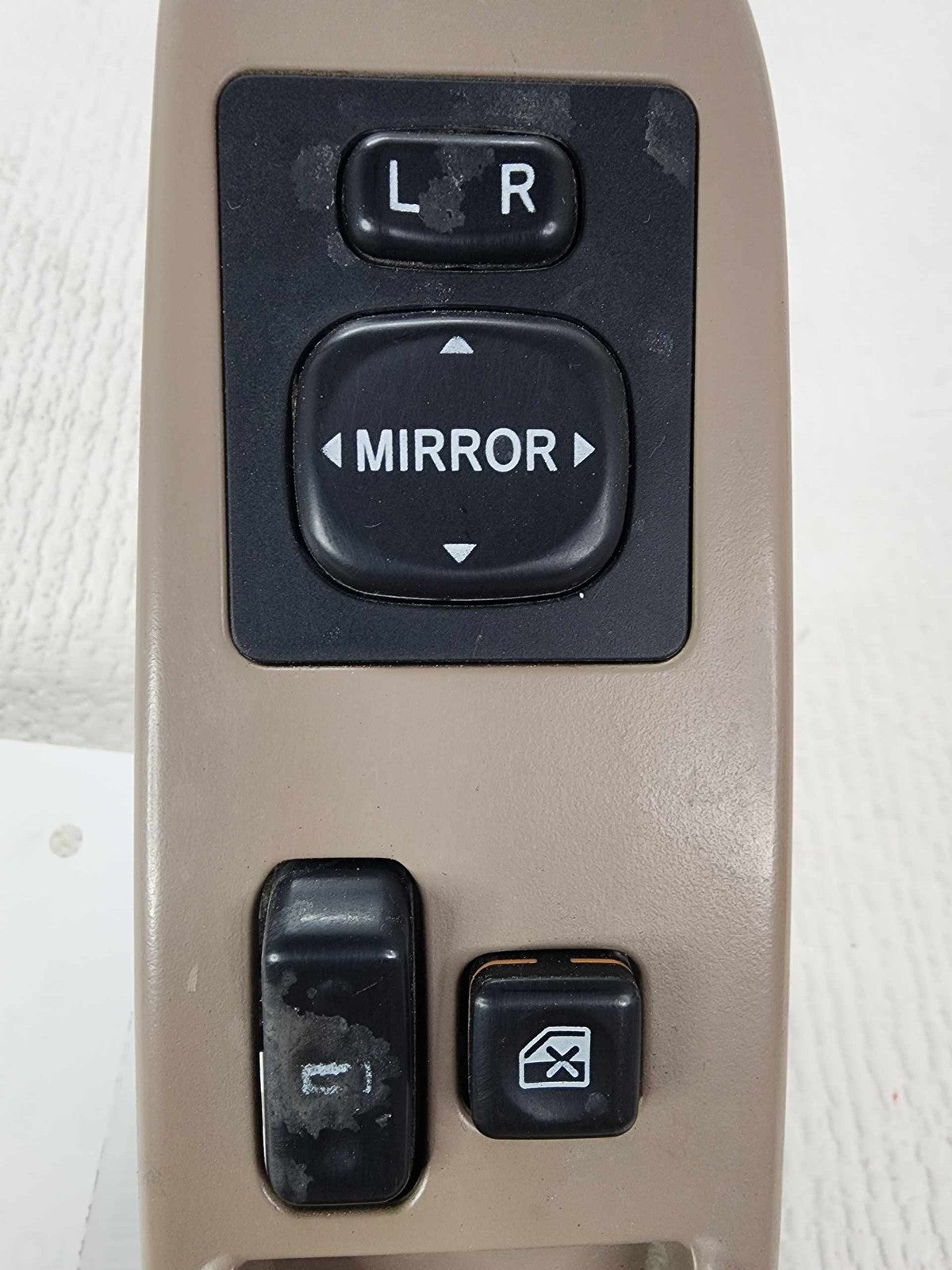 Door Switch Front TOYOTA TUNDRA 00 01 02 03 04 051