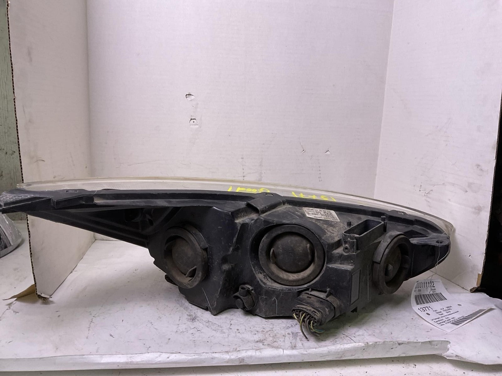 Headlamp Assembly FORD FOCUS Left 15 16 17 182