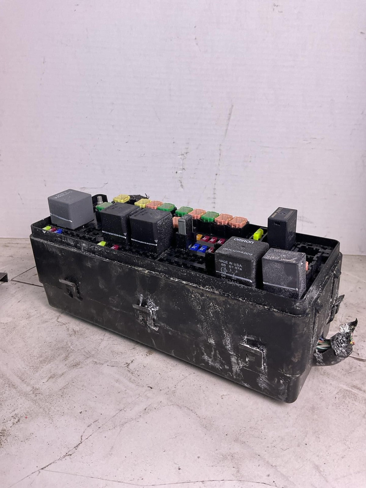 Engine Fuse Box DODGE CHALLENGER 183