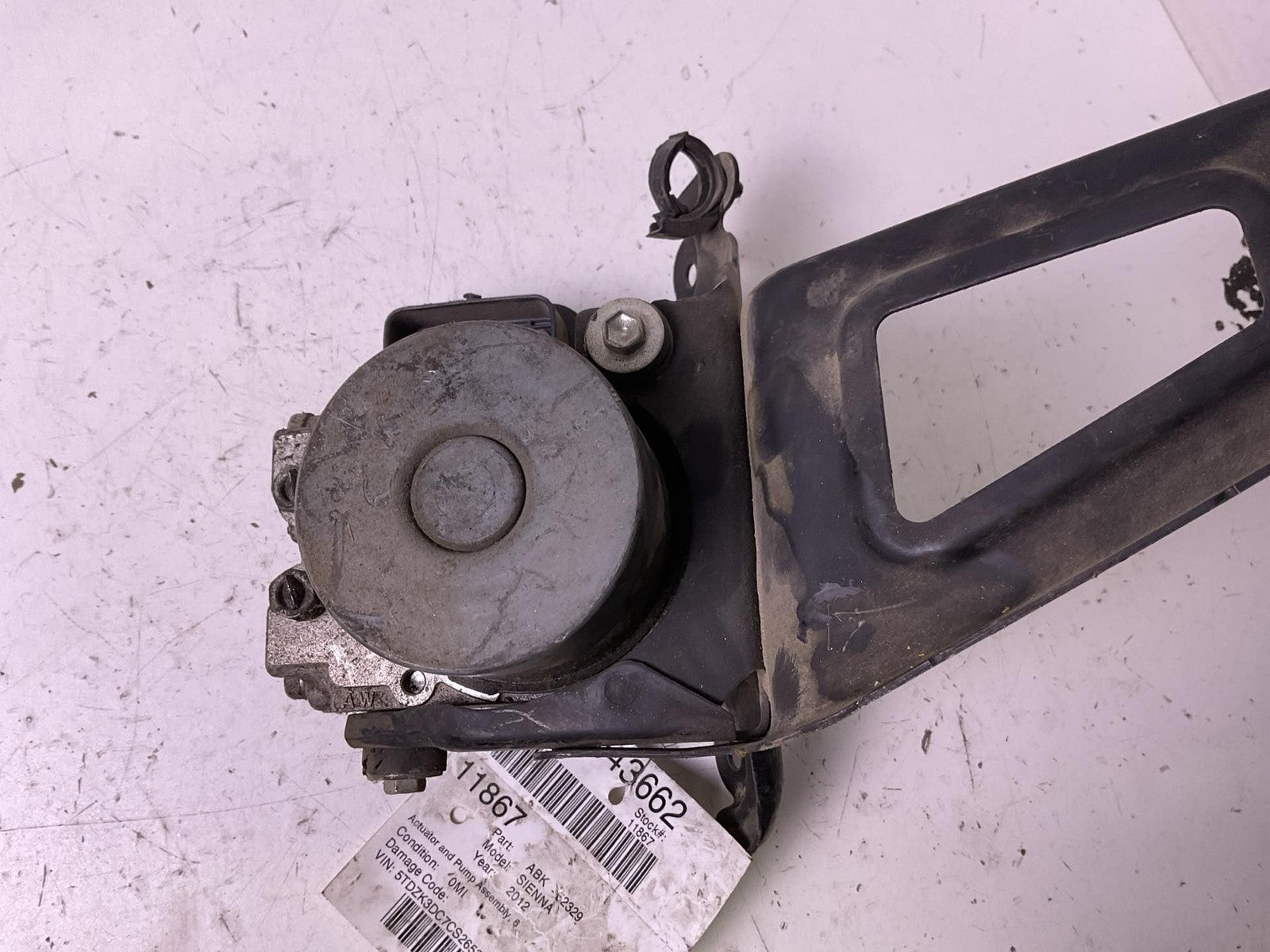 Anti-lock Brake Parts TOYOTA SIENNA 12 13 144