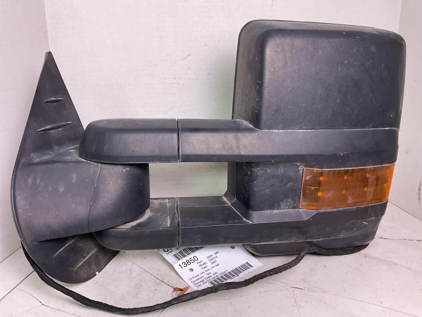 Door Mirror GMC SIERRA 1500 Left 07 083