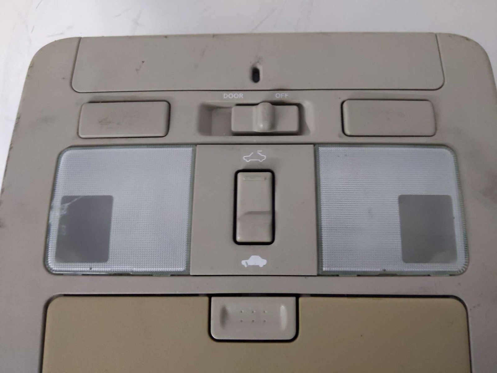 Overhead Console INFINITI M45 071