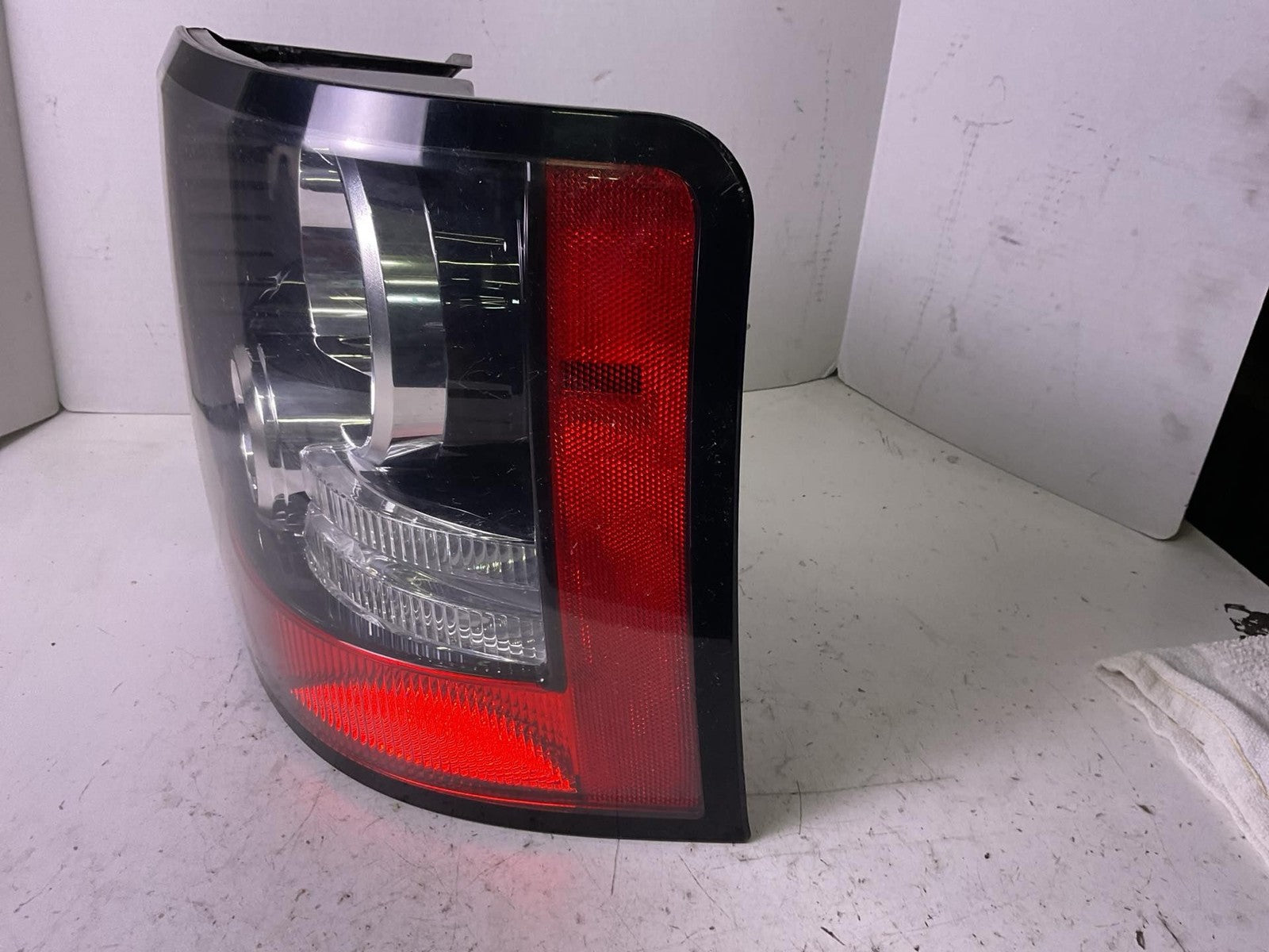 Tail Light Assembly Right Passenger Side For 2012 2013 Range Rover Sport2