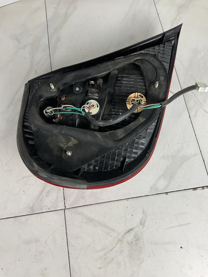 Tail Light Assembly TOYOTA CAMRY Right 02 03 044