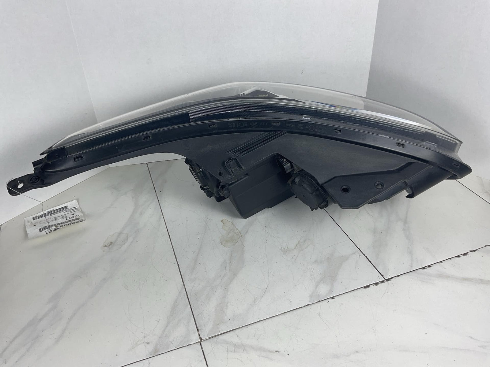 Left Driver Side Head Light Assembly 2019-2021 KIA FORTE1