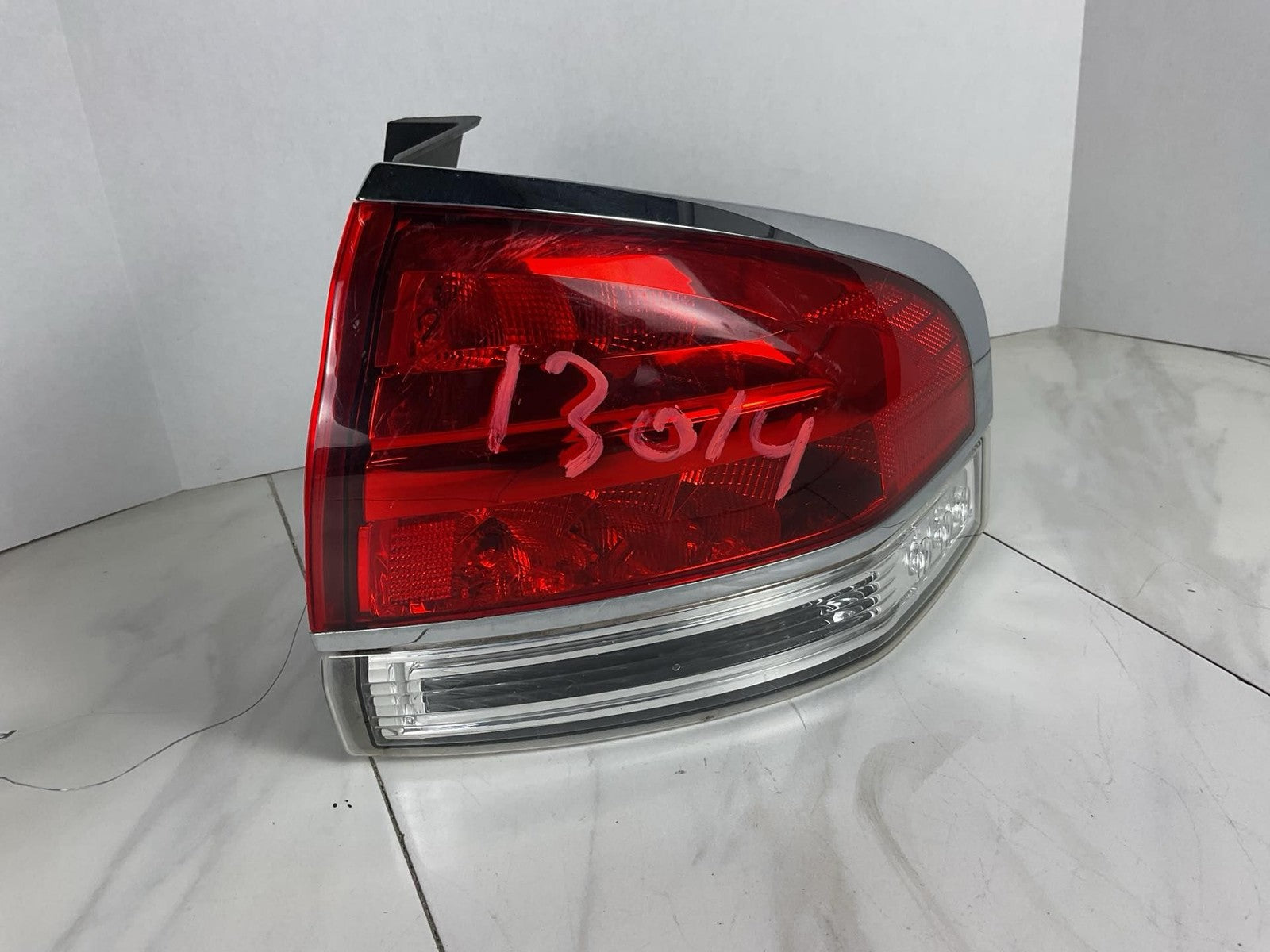 Tail Light Assembly LINCOLN MKX Right 11 12 13 14 150