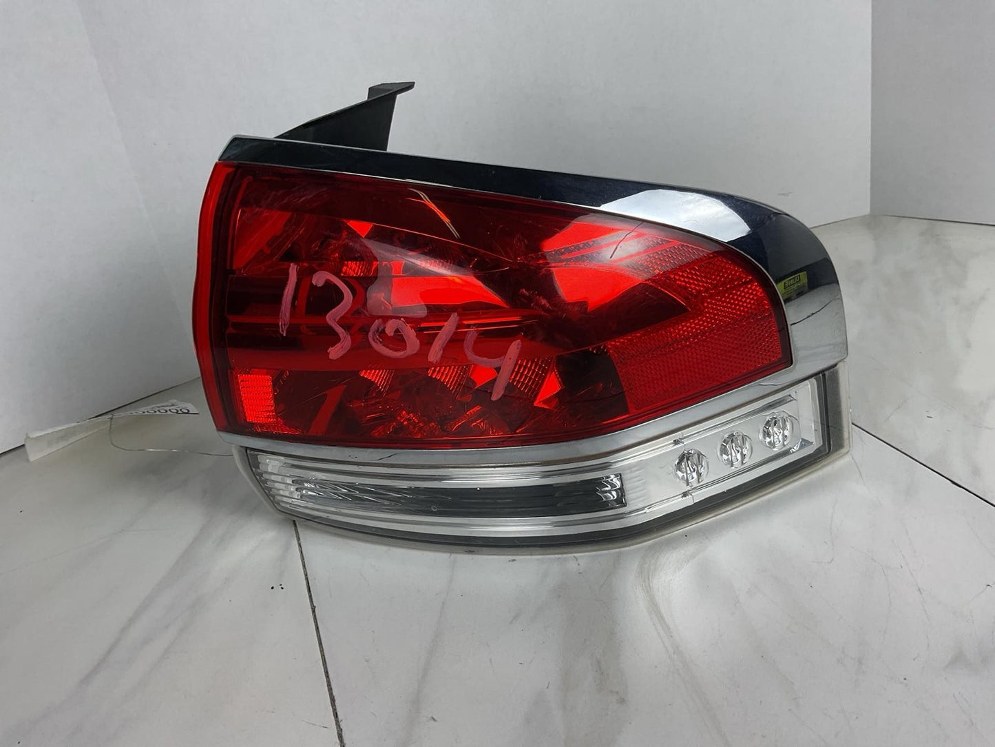 Tail Light Assembly LINCOLN MKX Right 11 12 13 14 151