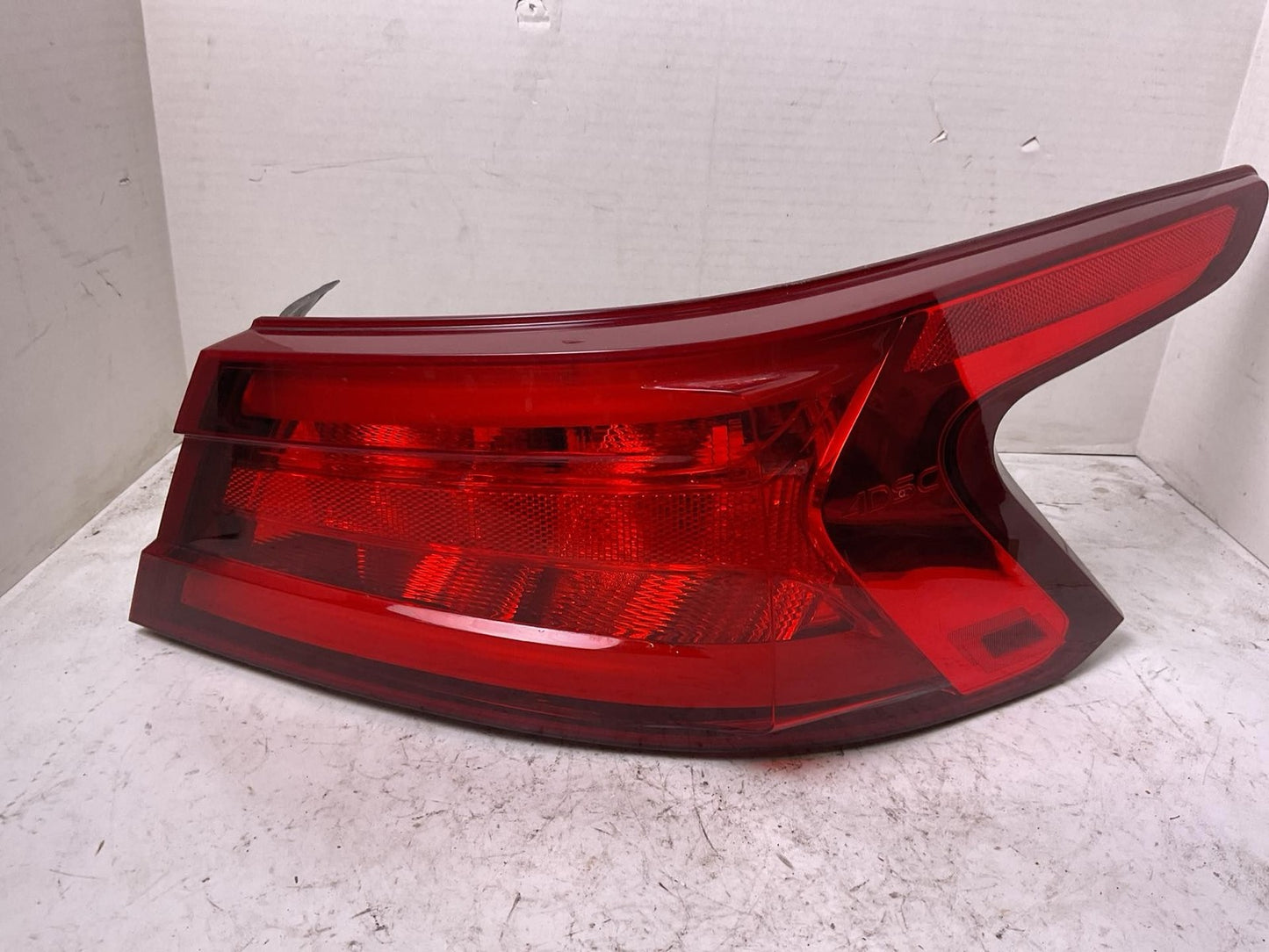 Tail Light Assembly NISSAN MAXIMA Right 16 17 180