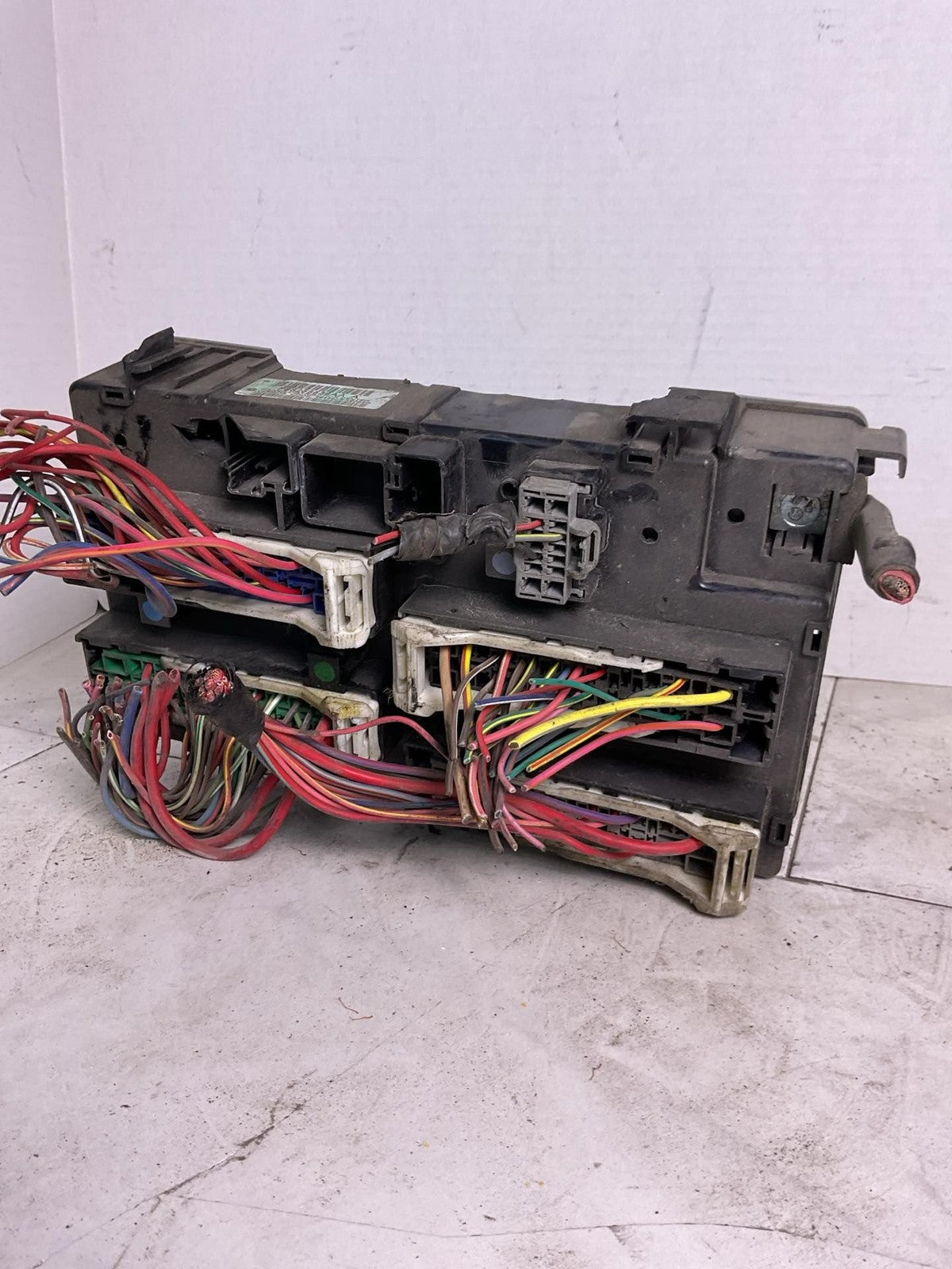 Engine Fuse Box DODGE PICKUP 1500 16 17 18 193