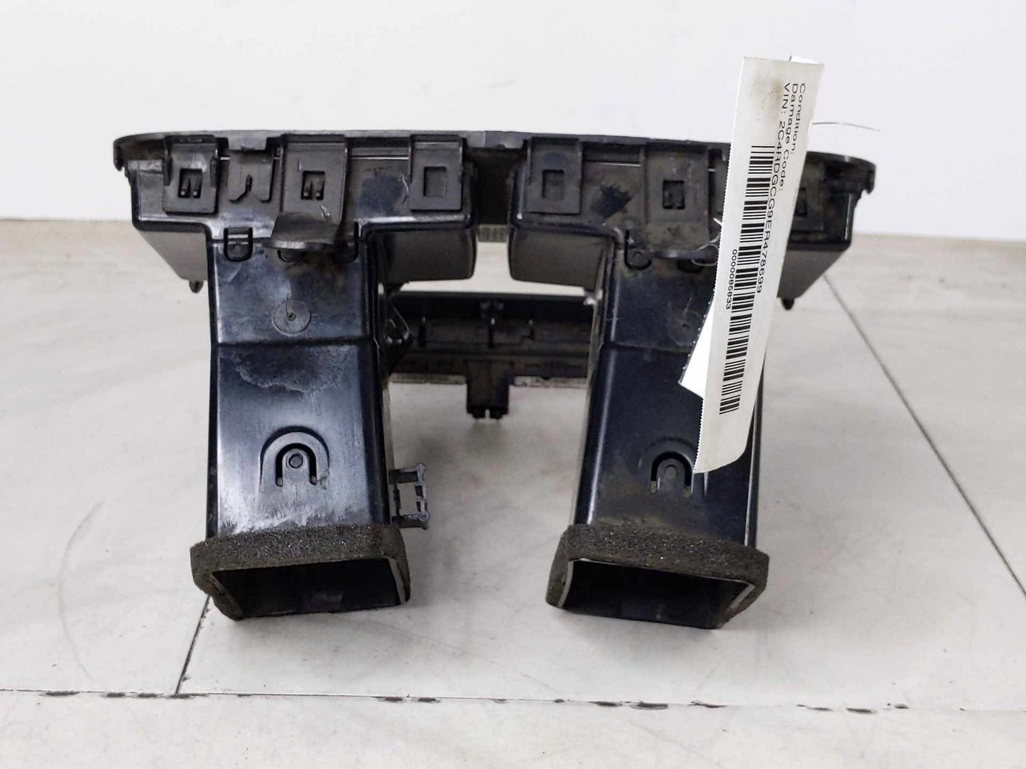 Air Cond./heater Vents DODGE CARAVAN 142