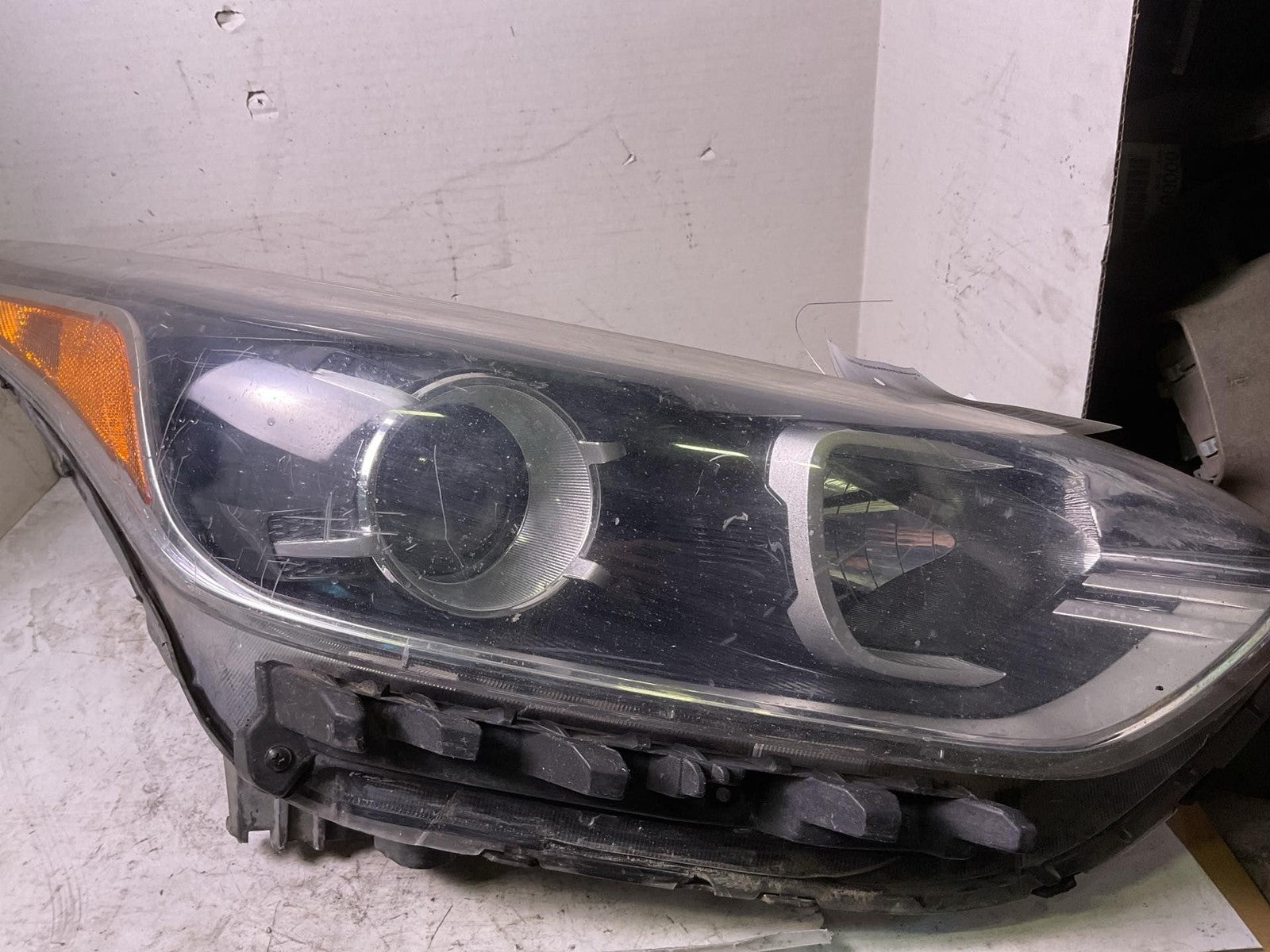 Headlamp Assembly KIA FORTE Left 19 20 210