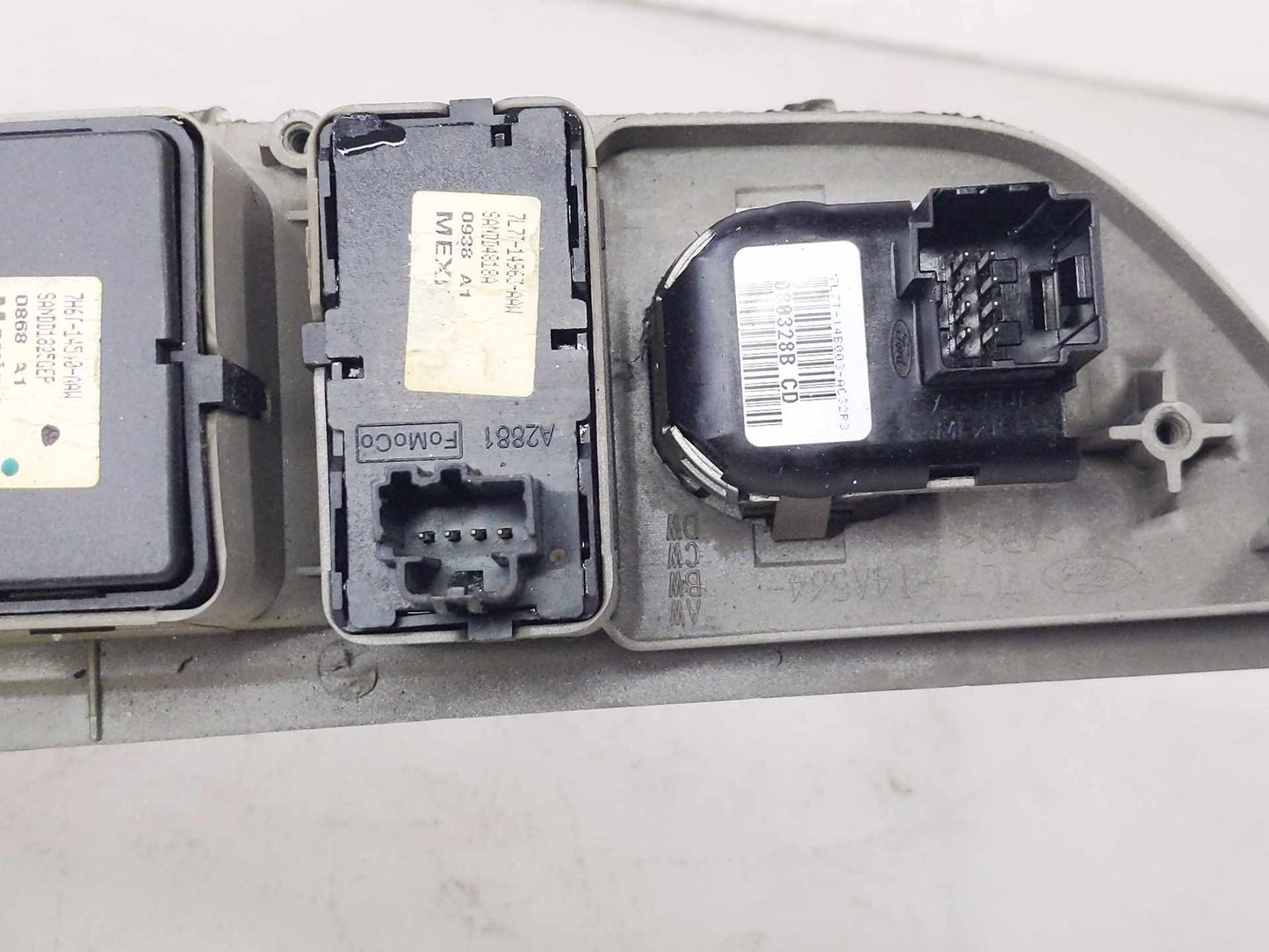 Door Switch Front LINCOLN NAVIGATOR 07 08 09 107