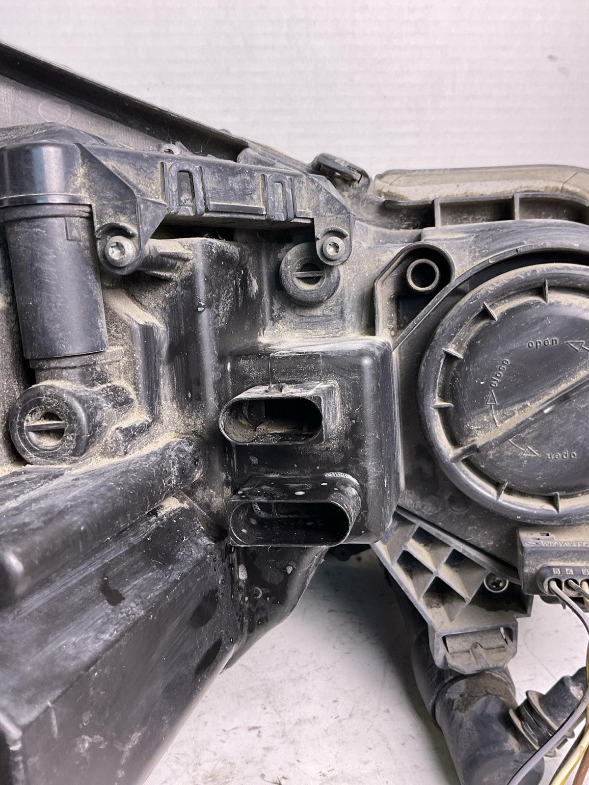 Headlamp Assembly MERCEDES E-CLASS Left 07 08 092