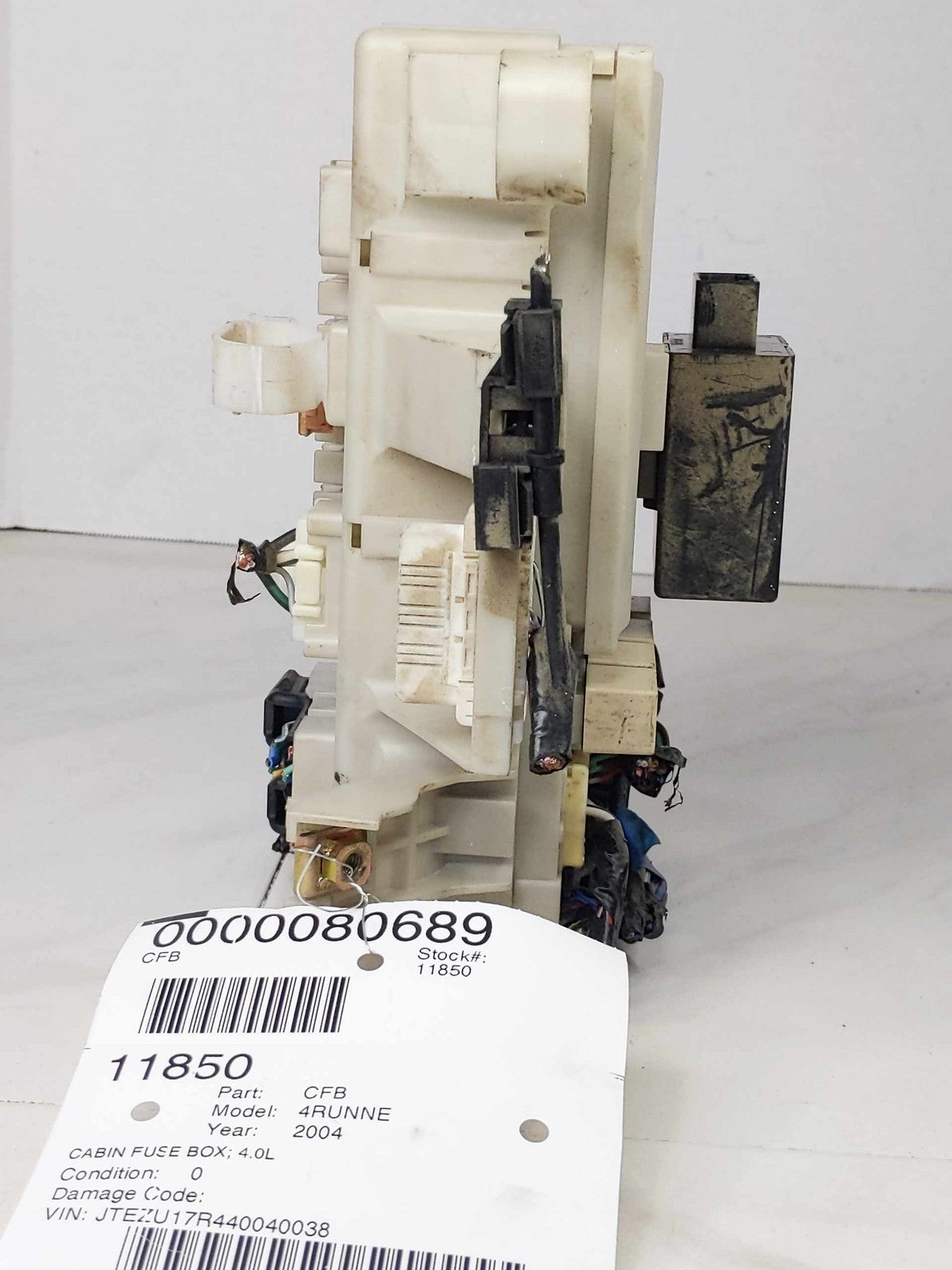 Cabin Fuse Box TOYOTA 4RUNNER 043