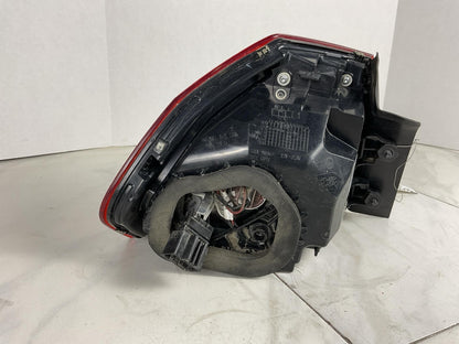 Right Passenger Side Tail Light Assembly for 2016-2019 Volkswagen PASSAT4
