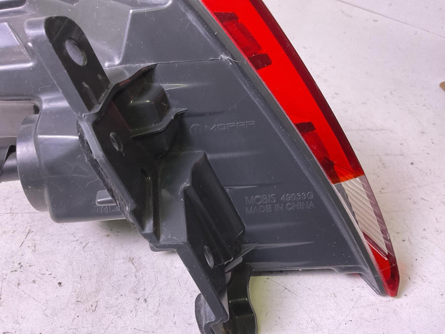 Tail Light Assembly CHRYSLER 200 Right 15 165