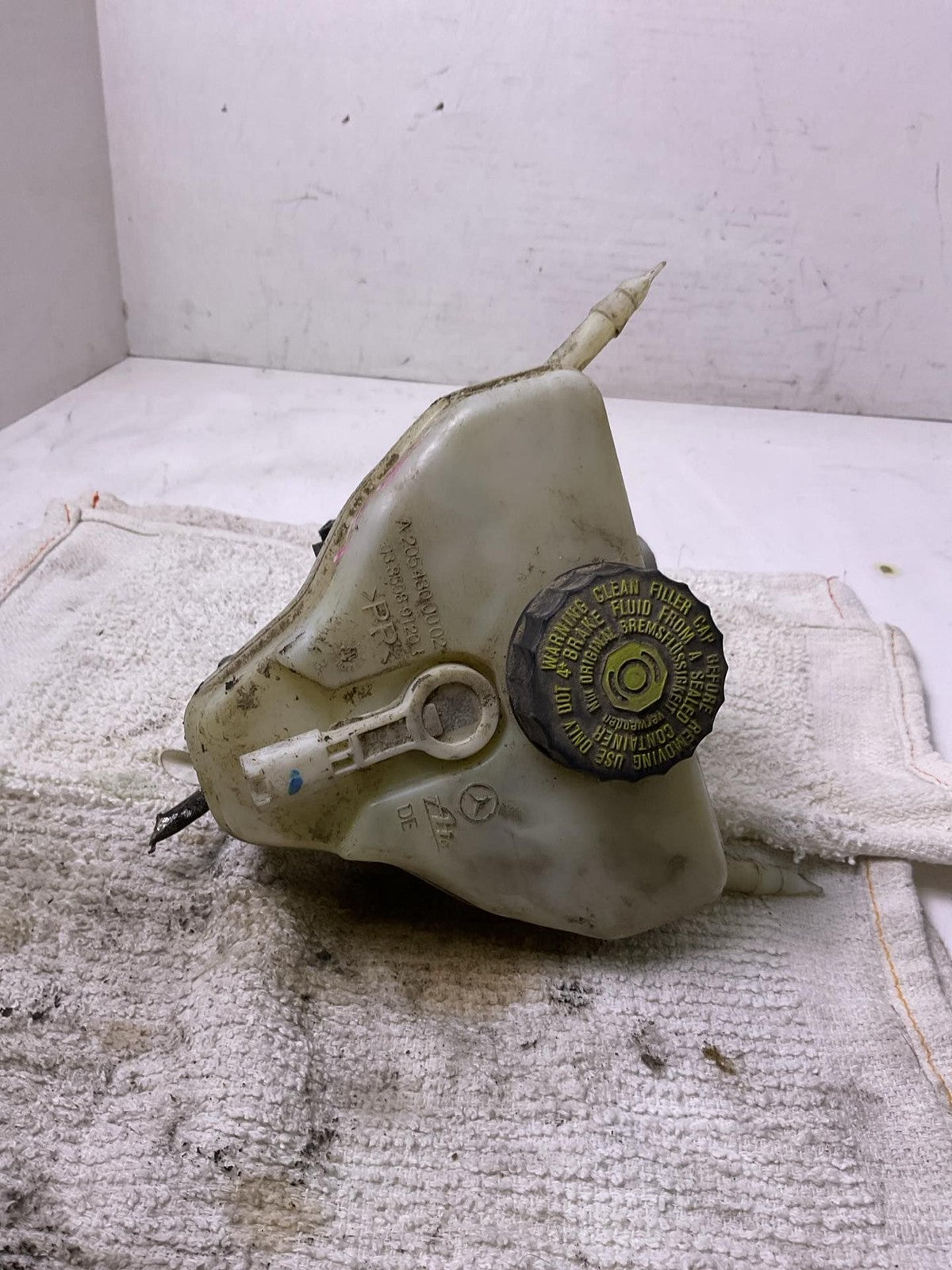 Master Cylinder MERCEDES C-CLASS 15 16 17 182