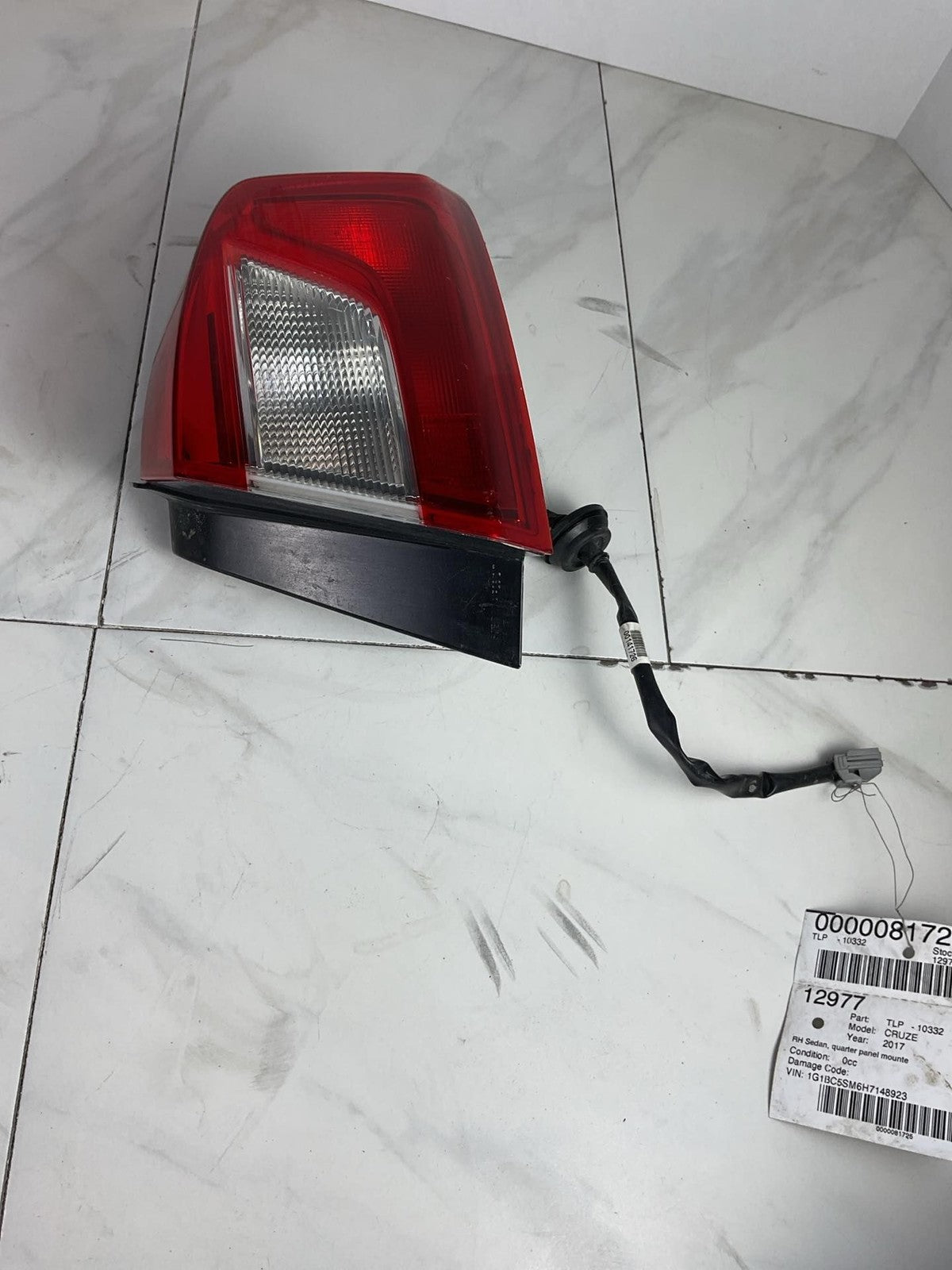 Tail Light Assembly CHEVY CRUZE Right 17 18 192