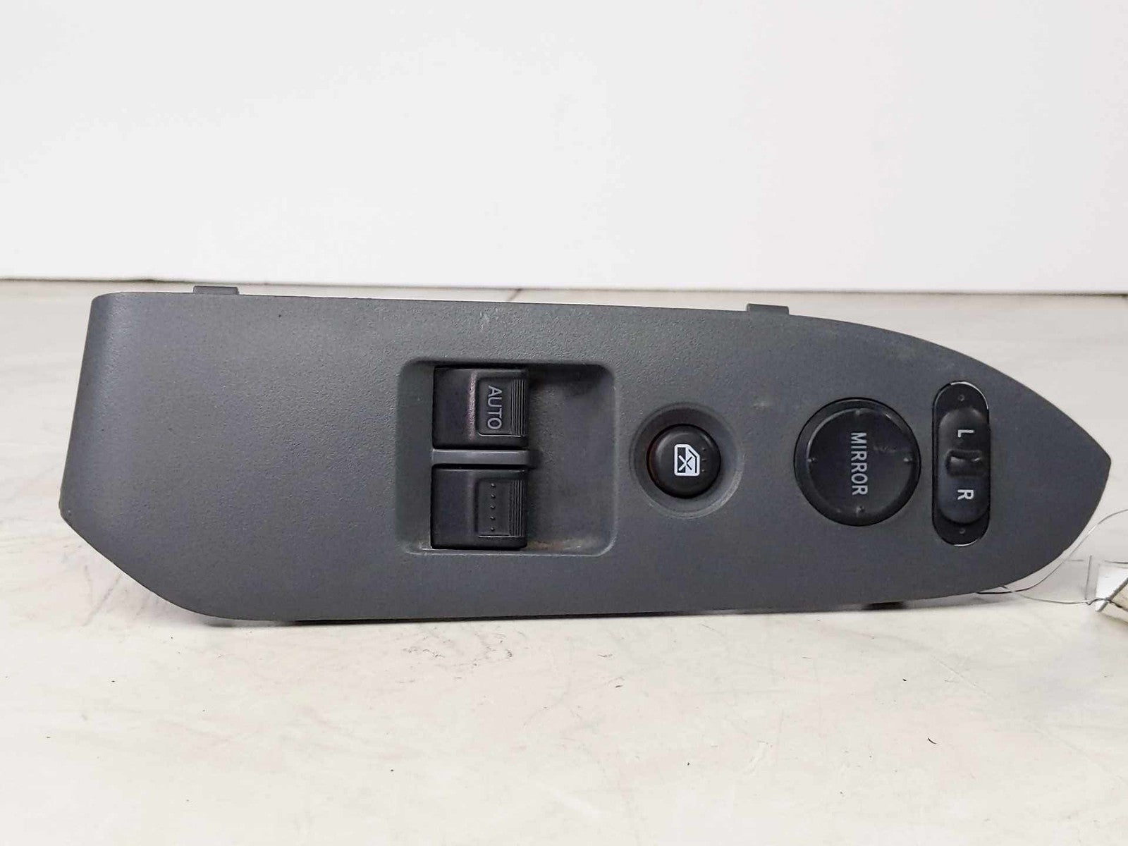 Door Switch Front HONDA ELEMENT 03 04 05 06 07 08 09 10 110