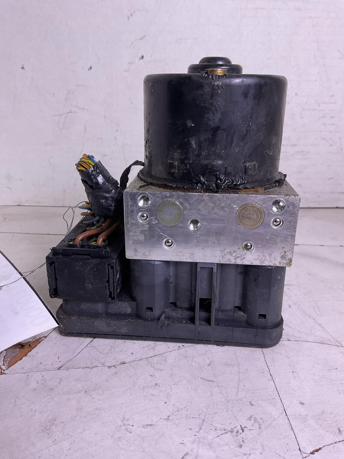 Anti-lock Brake Parts BMW 330I 013