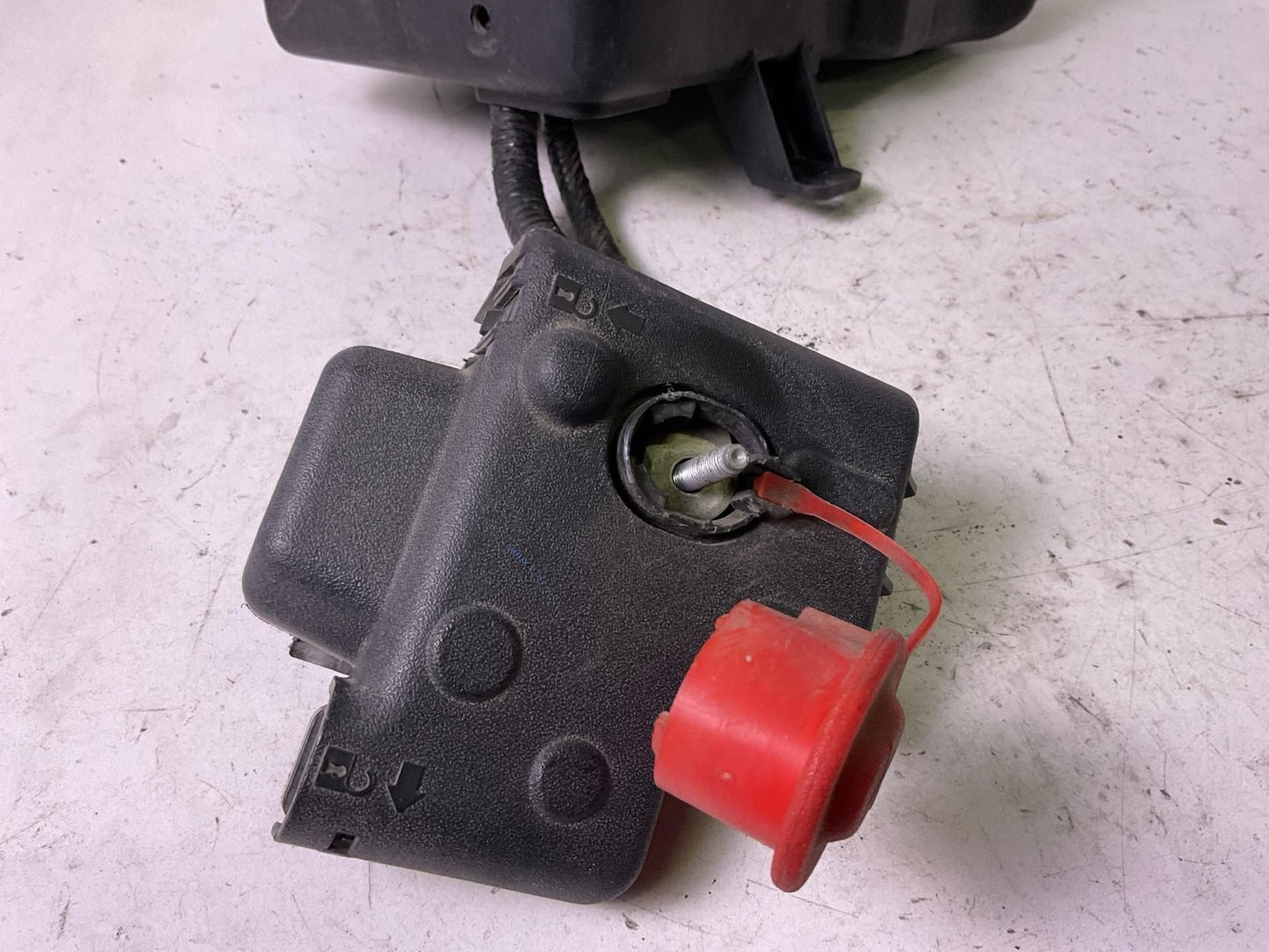 Engine Fuse Box For 2015 2016 Dodge Dart3