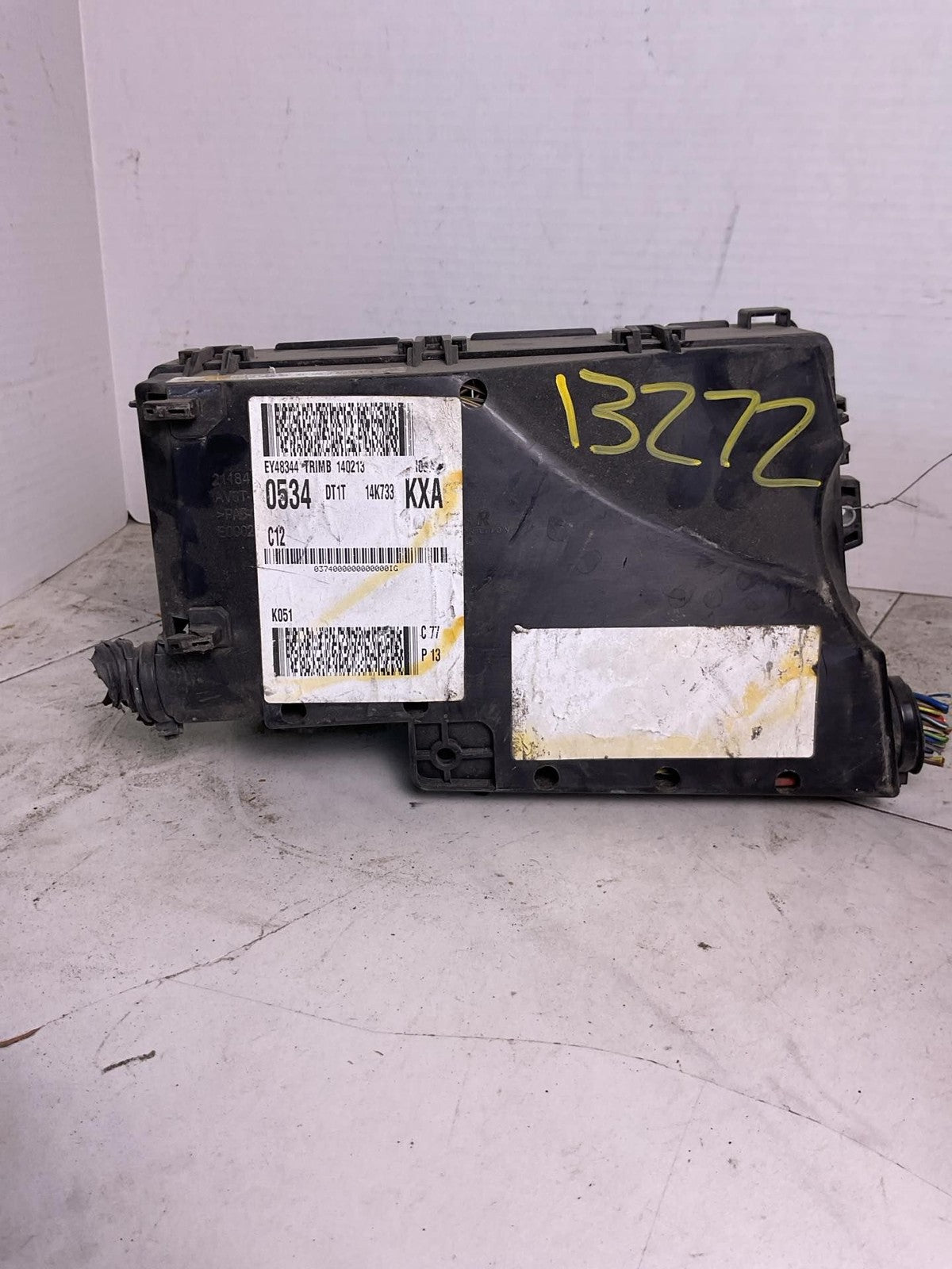 Engine Fuse Box FORD TRANSIT CONNECT 14 154