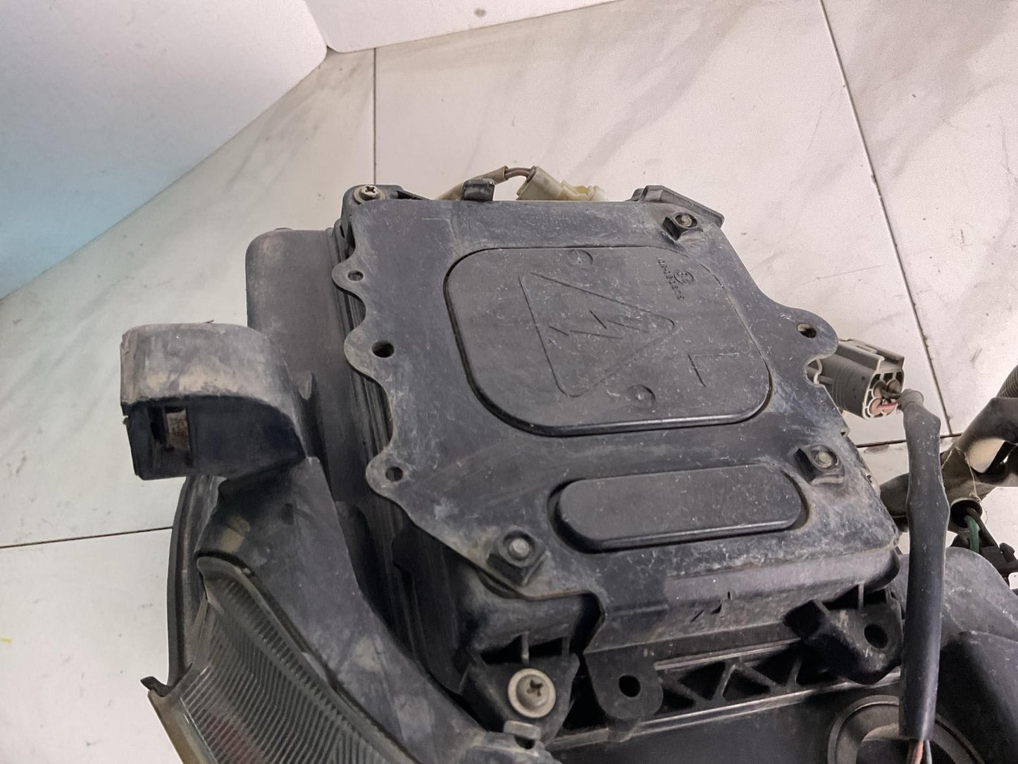 Headlamp Assembly LEXUS RX330 Left 04 05 068