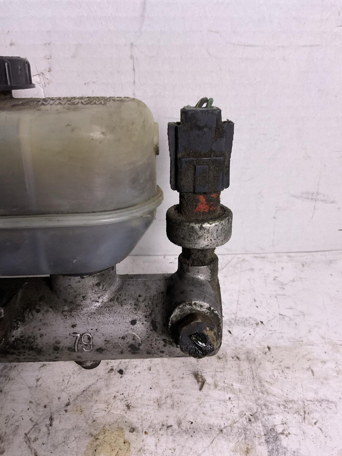 Master Cylinder FORD PICKUP F150 00 01 02 03 0417