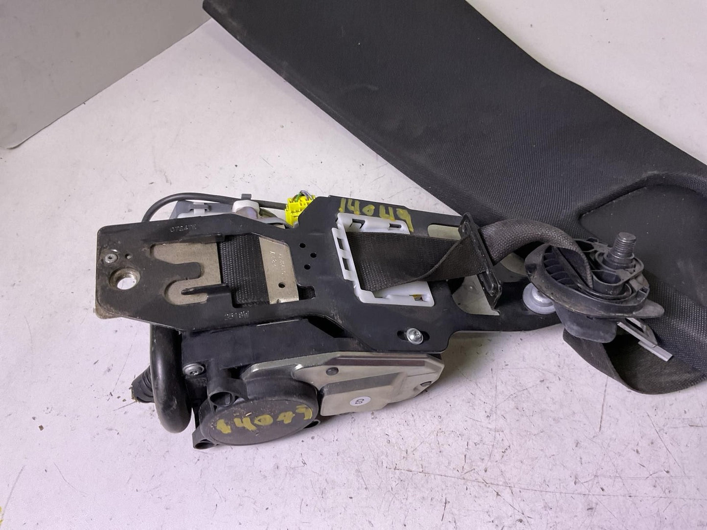 Front Seat Belt MERCEDES C-CLASS 19 20 212