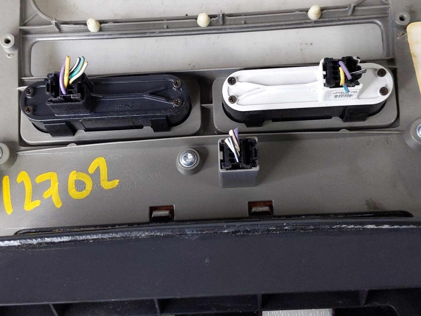 Radio Bezel Trim LINCOLN NAVIGATOR 0812