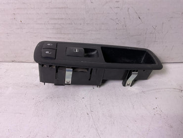 Door Switch Front CHRYSLER TOWN CNTRY 141
