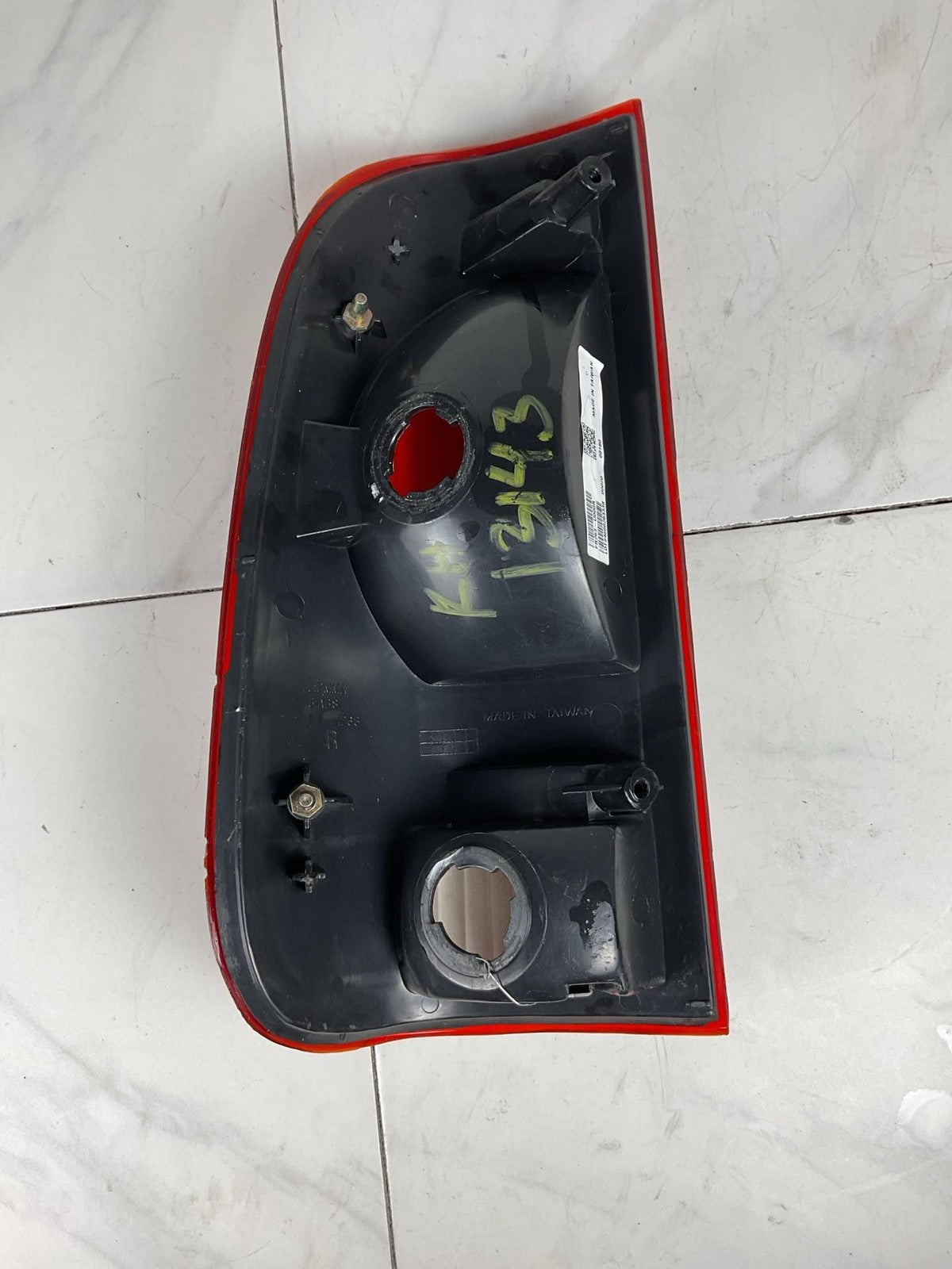 Tail Light Assembly FORD PICKUP F150 Right 01 02 03 046