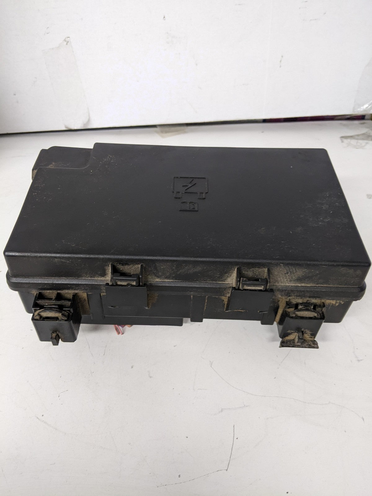 Engine Fuse Box DODGE PICKUP 2500 231